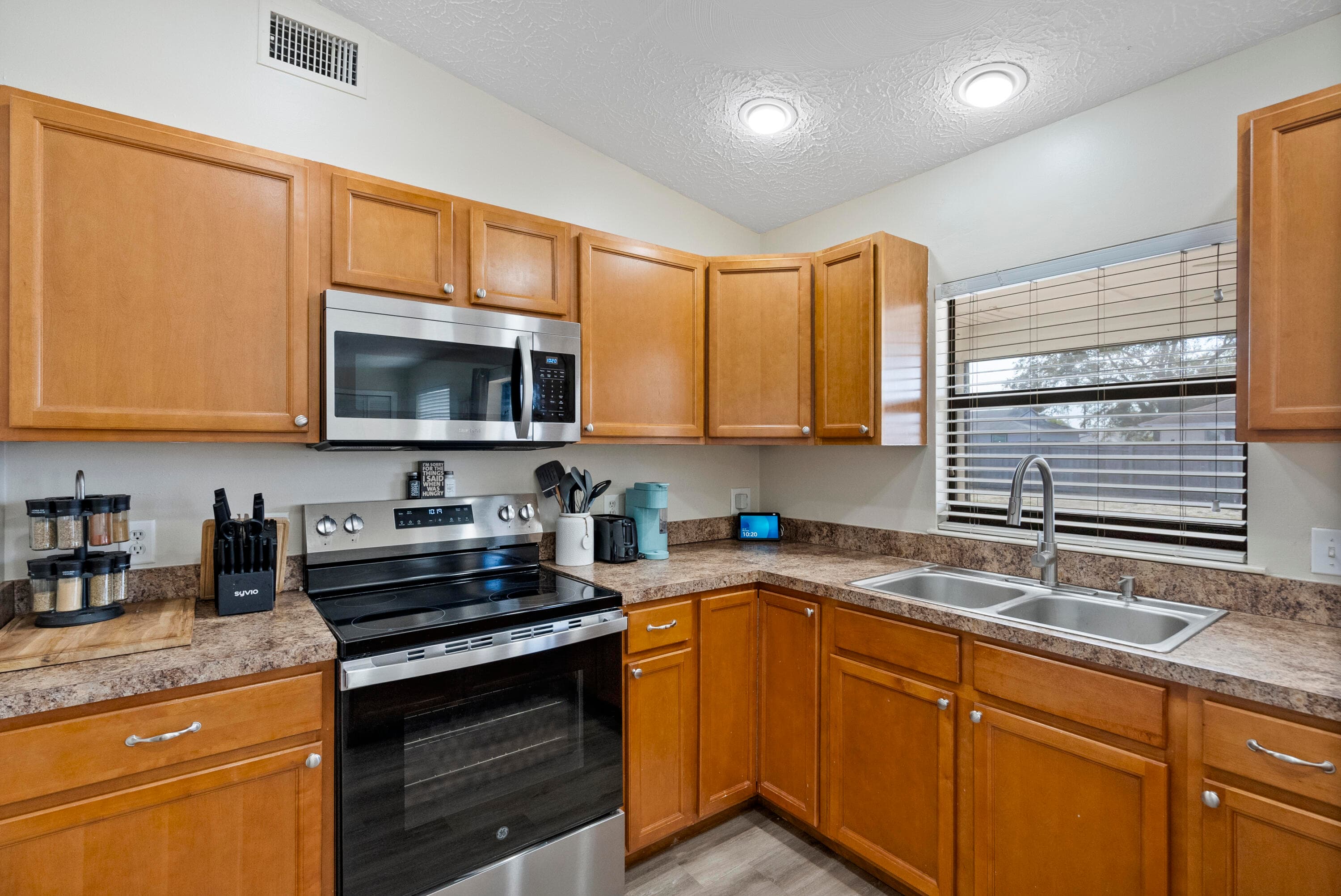822 SW Harvard Road, Port St. Lucie, FL 34953 — photo 12 of 29
