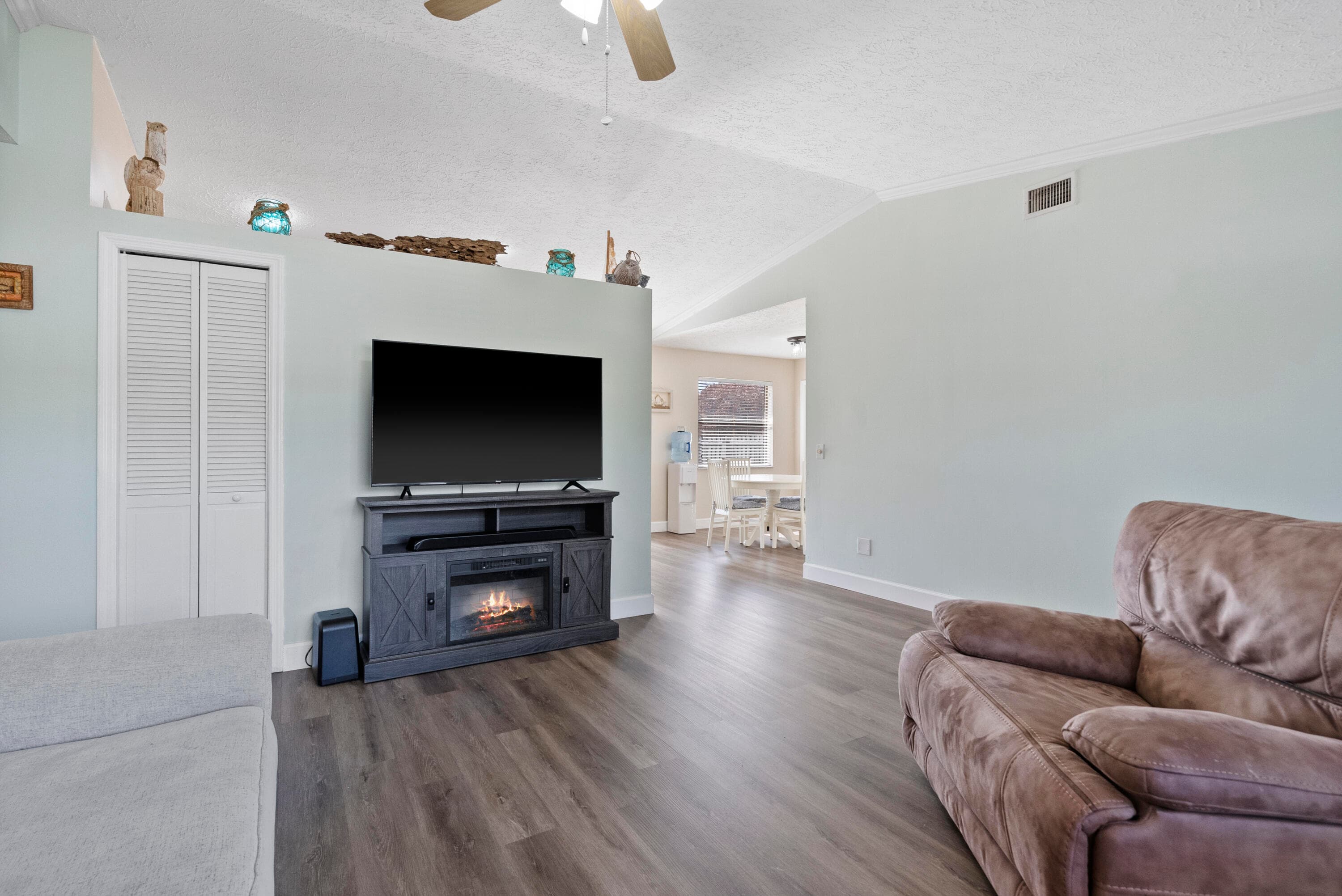 822 SW Harvard Road, Port St. Lucie, FL 34953 — photo 5 of 29