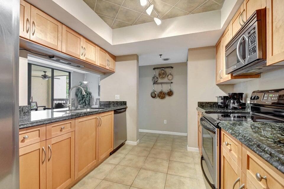 950 Lavers Circle F309, Delray Beach, FL 33444 — photo 12 of 39