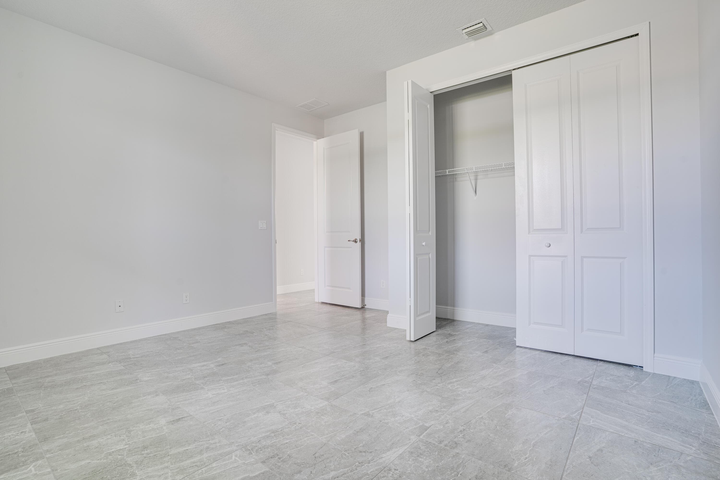 388 SW Vista Lake Drive, Port St. Lucie, FL 34983 — photo 17 of 52