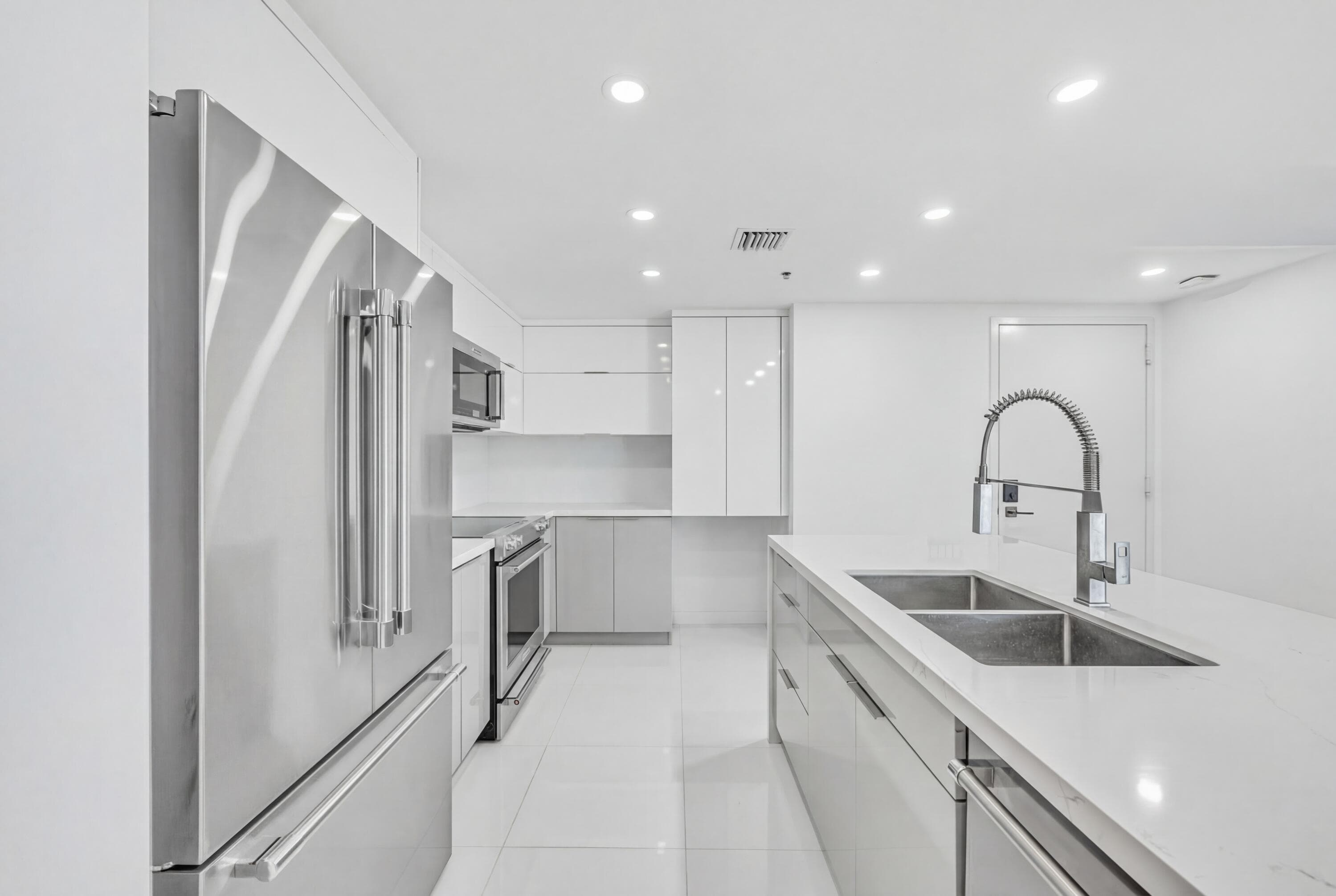 665 NE 25th Street 1001, Miami, FL 33137 — photo 17 of 52