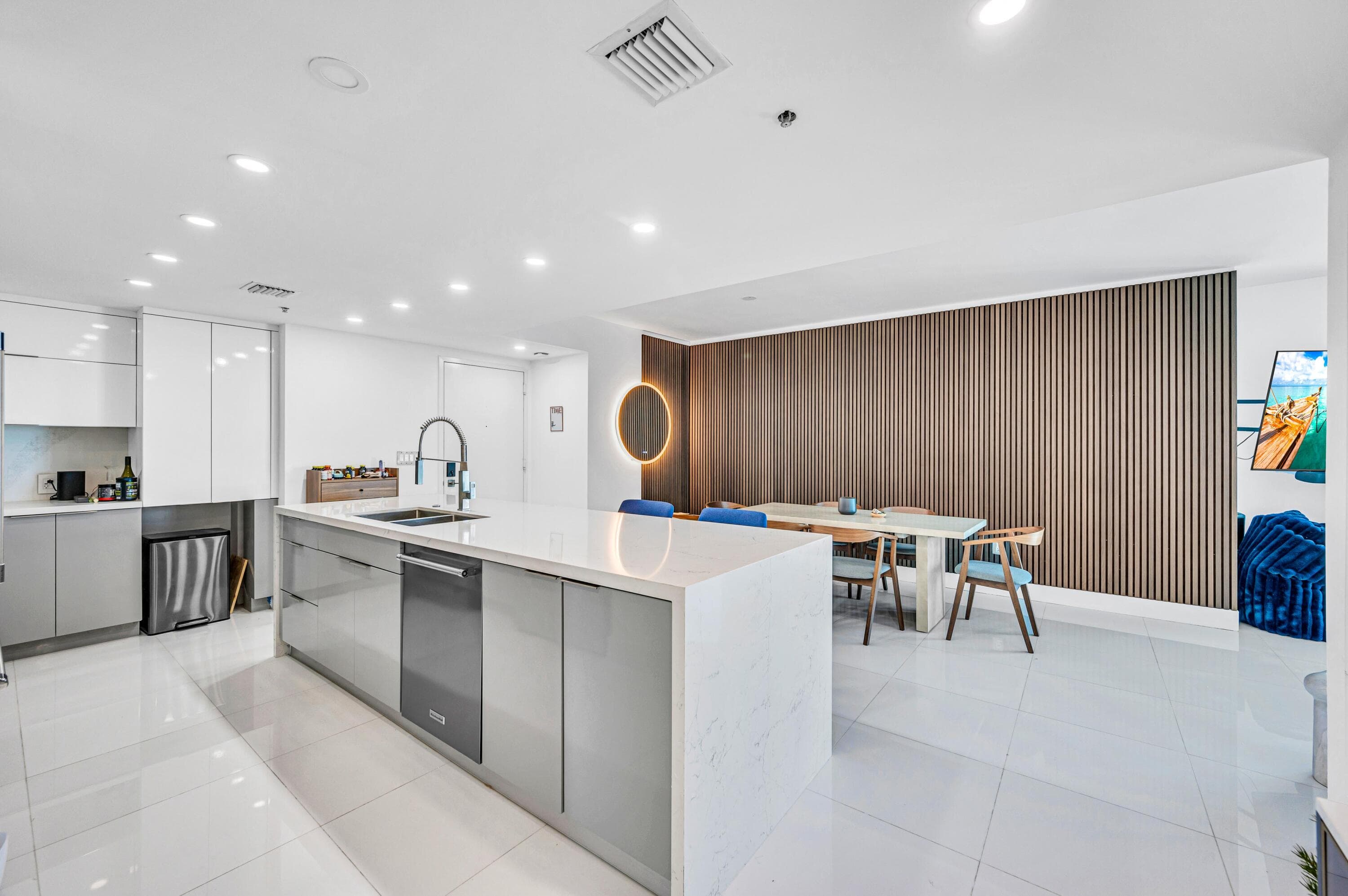 665 NE 25th Street 1001, Miami, FL 33137 — photo 11 of 52