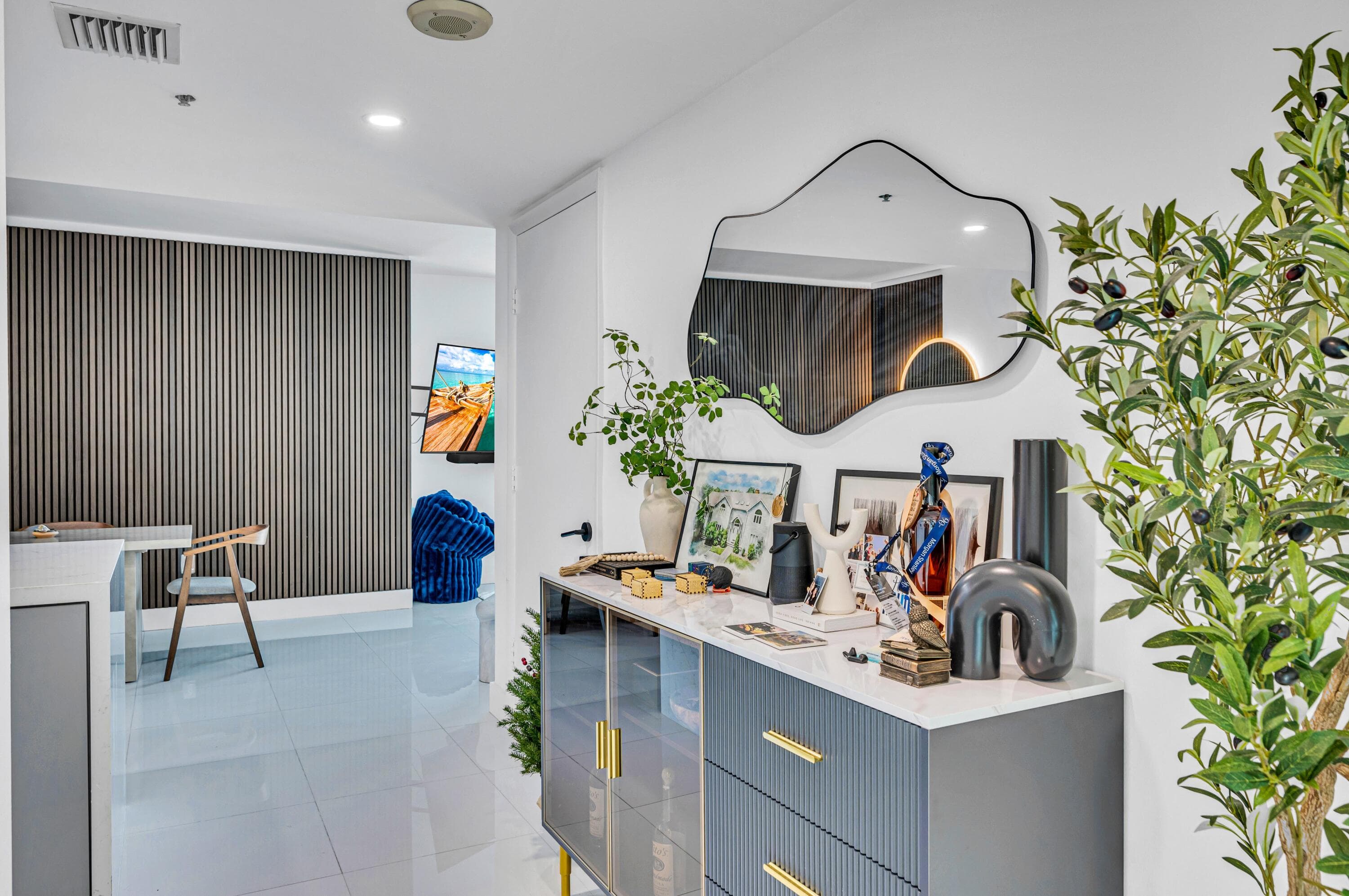 665 NE 25th Street 1001, Miami, FL 33137 — photo 10 of 52