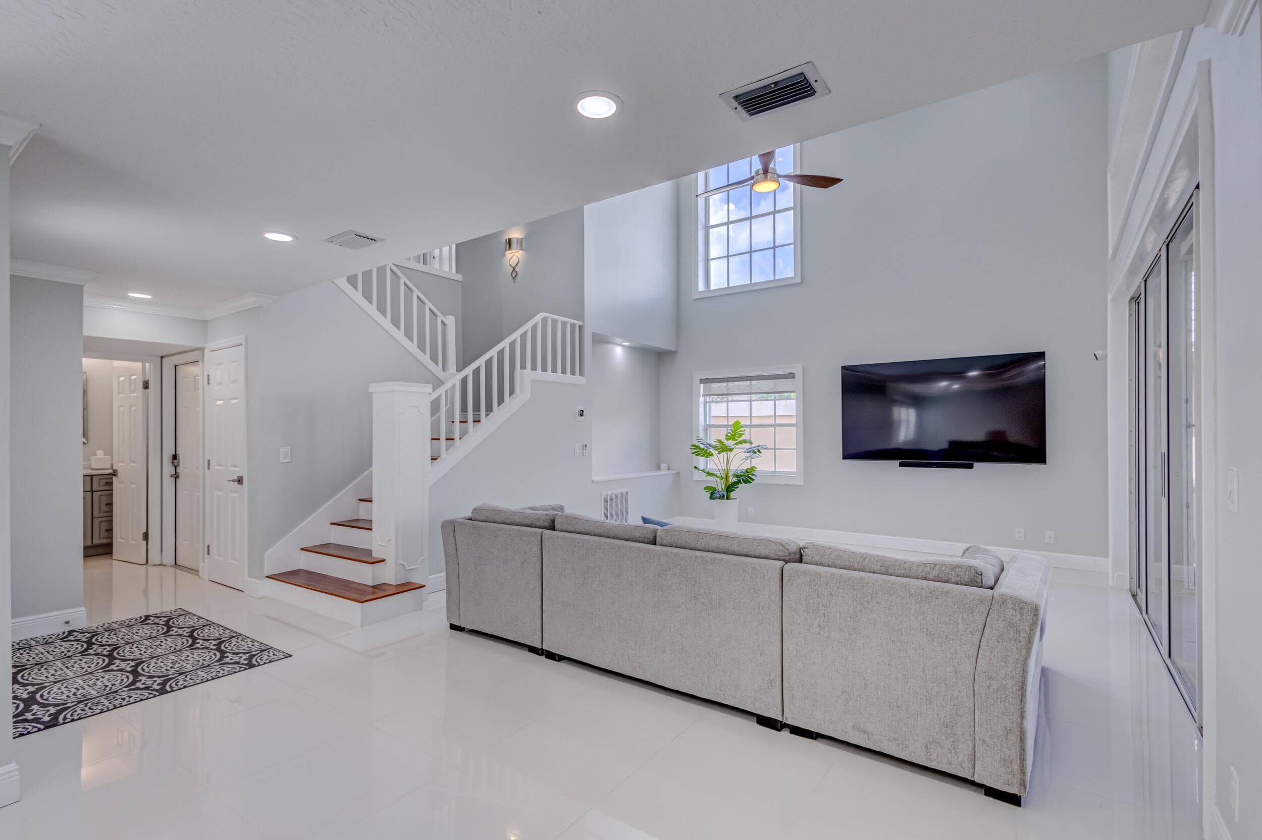 17 Selby Lane, Palm Beach Gardens, FL 33418 — photo 9 of 69