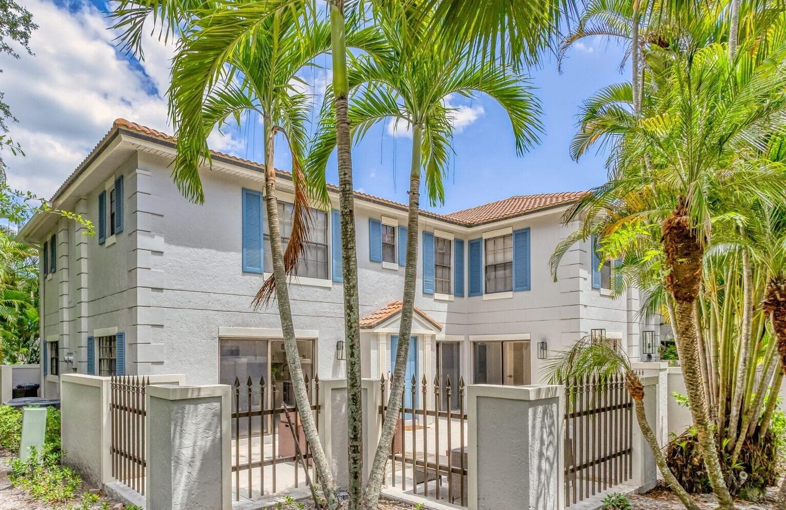 355 Prestwick Circle 4, Palm Beach Gardens, FL 33418 — photo 1 of 64