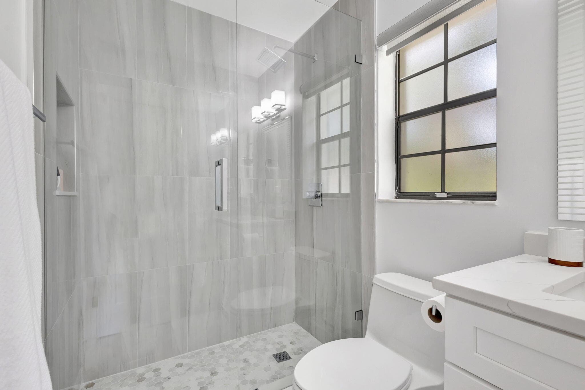 355 Prestwick Circle 4, Palm Beach Gardens, FL 33418 — photo 39 of 64