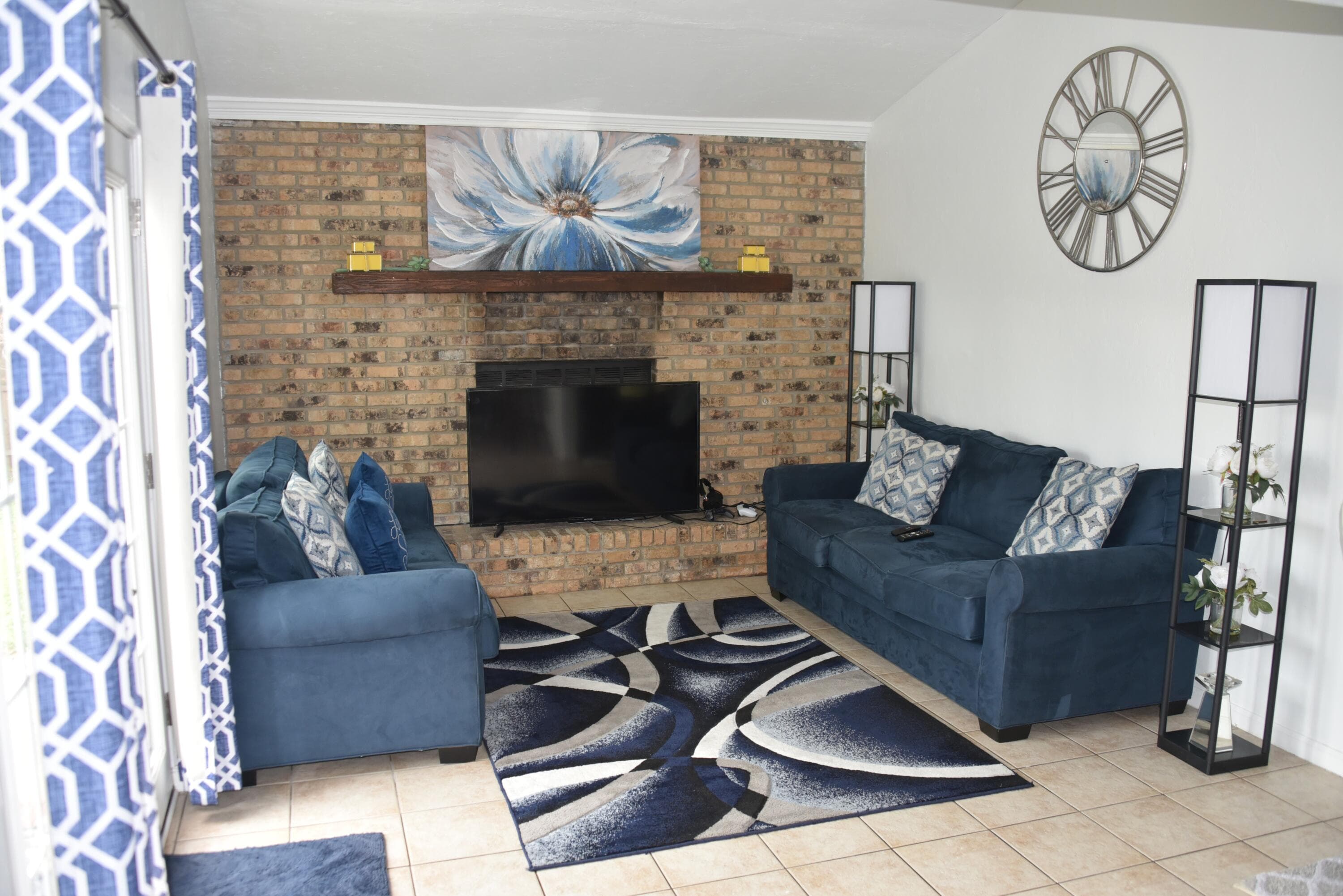650 W Tharpe Street, Tallahassee, FL 32303 — photo 2 of 8
