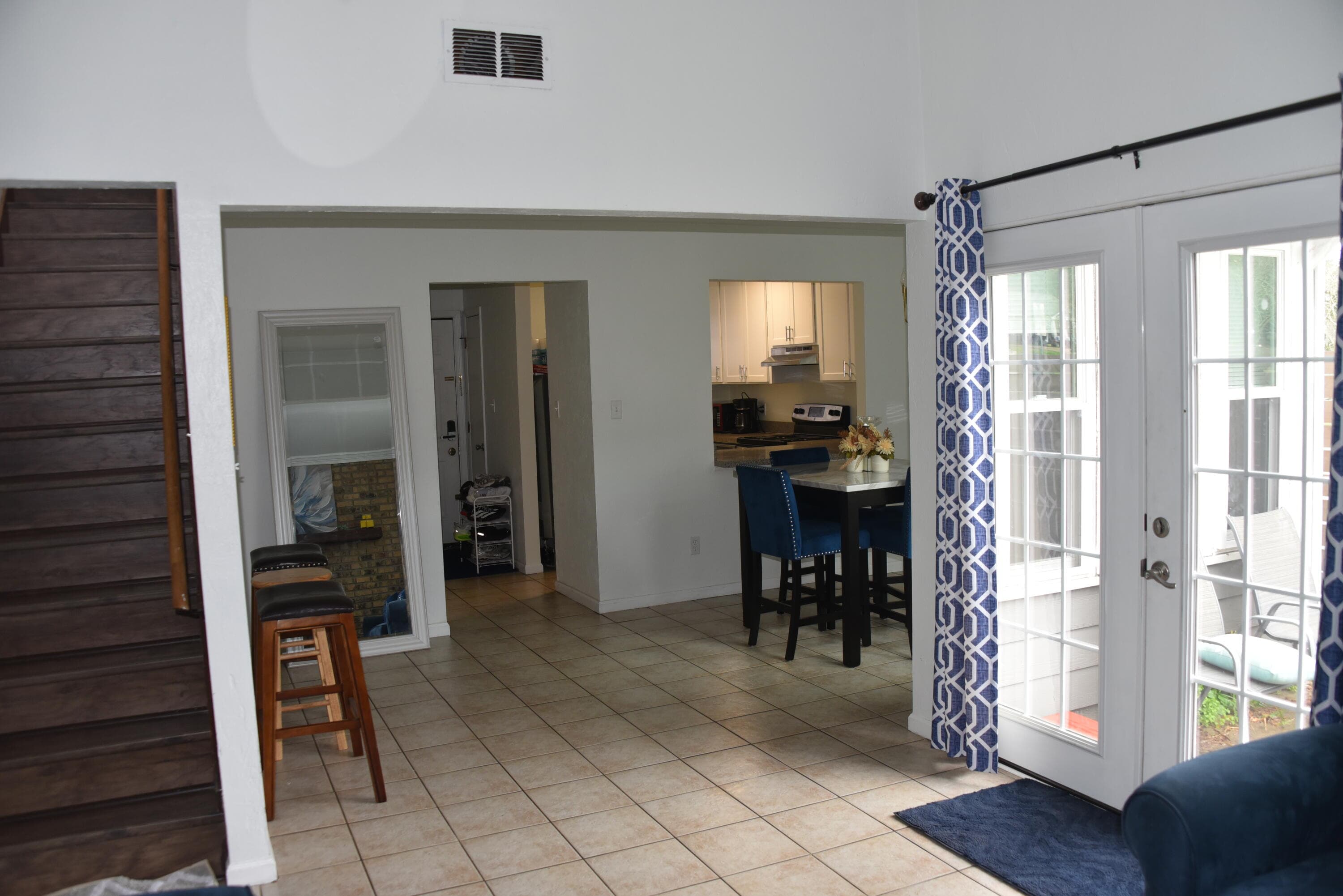 650 W Tharpe Street, Tallahassee, FL 32303 — photo 4 of 8