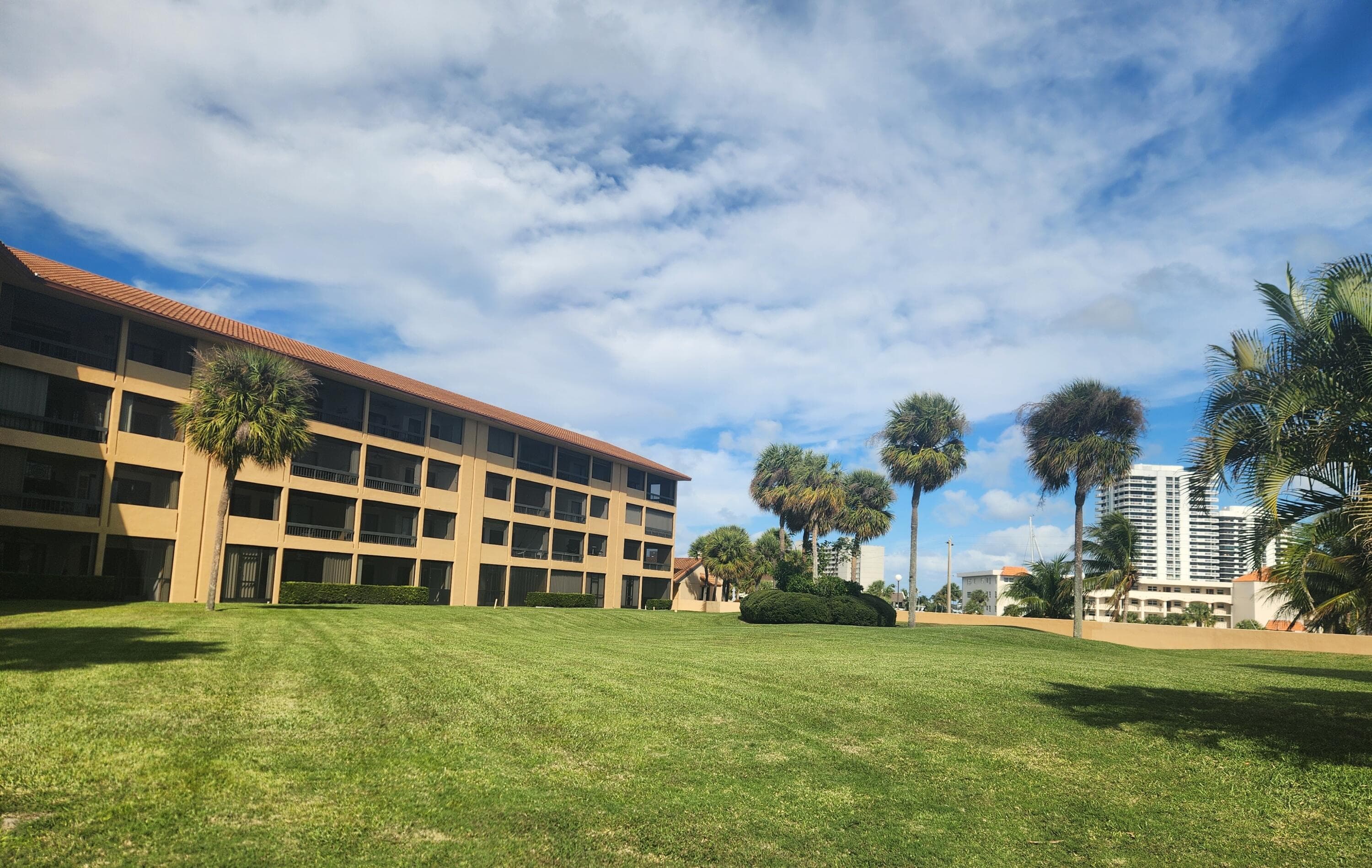 1036 Us Highway 1 216, North Palm Beach, FL 33408 — photo 32 of 38