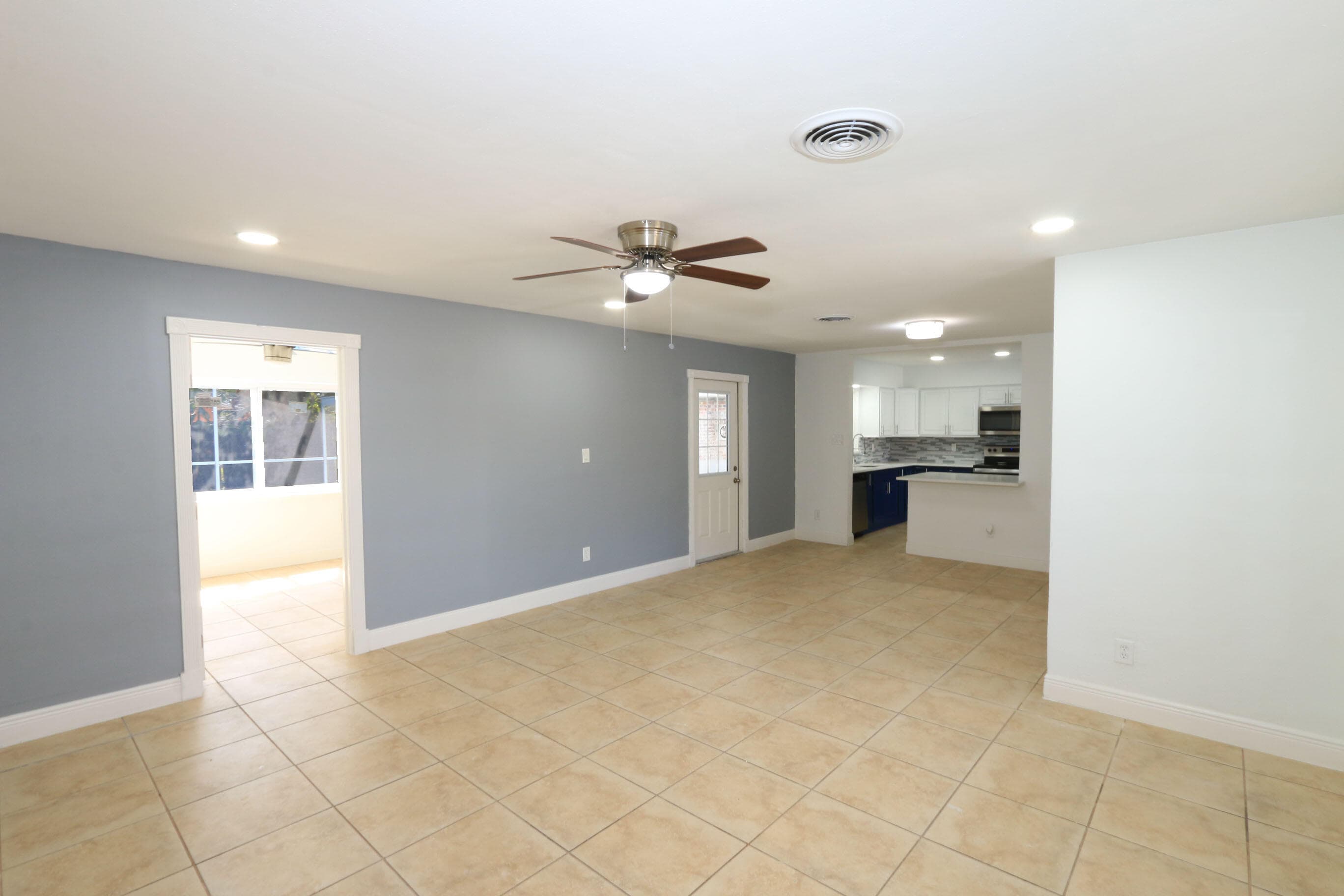 2405 Melon Court, Fort Pierce, FL 34982 — photo 8 of 44