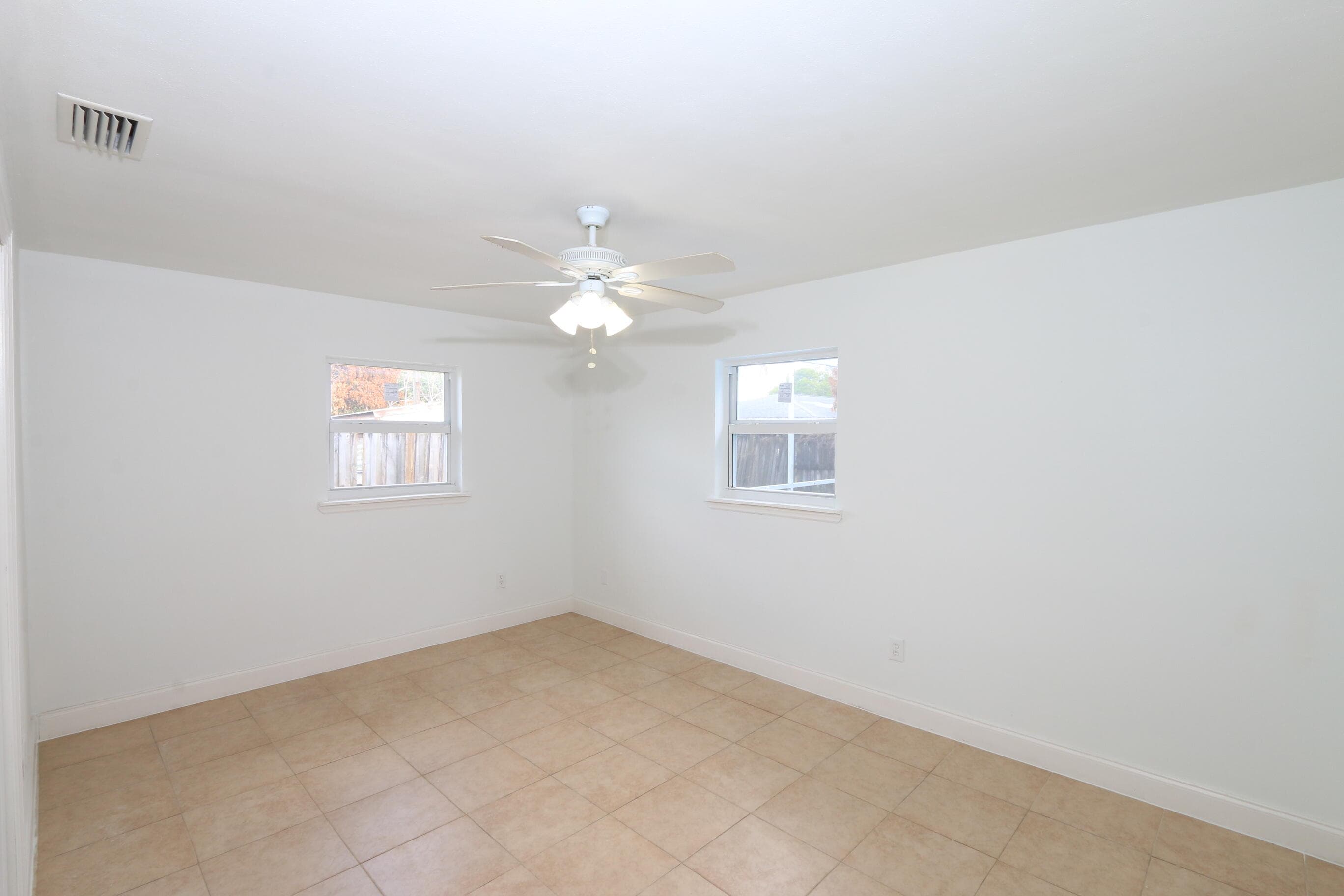 2405 Melon Court, Fort Pierce, FL 34982 — photo 11 of 44