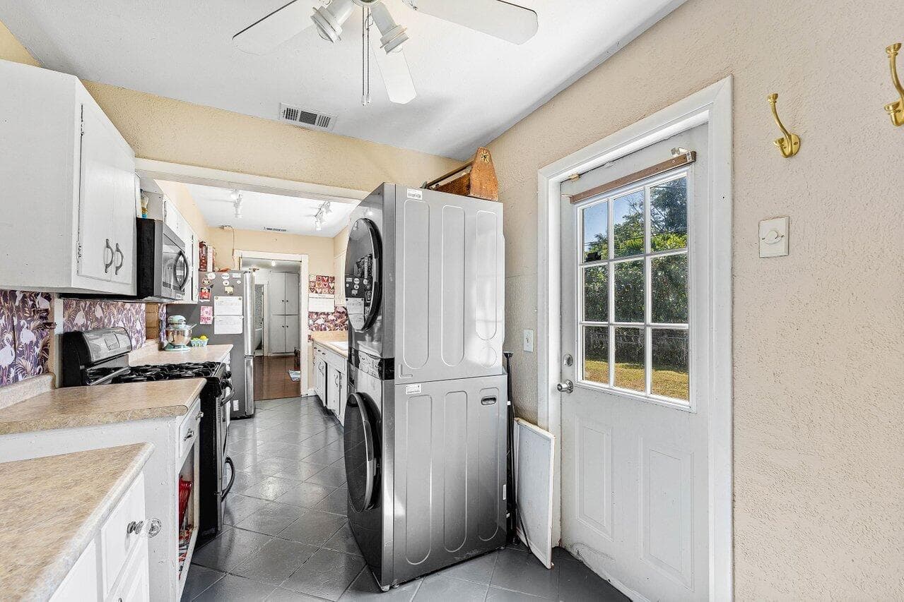 102 NE 22nd Street, Delray Beach, FL 33444 — photo 17 of 28