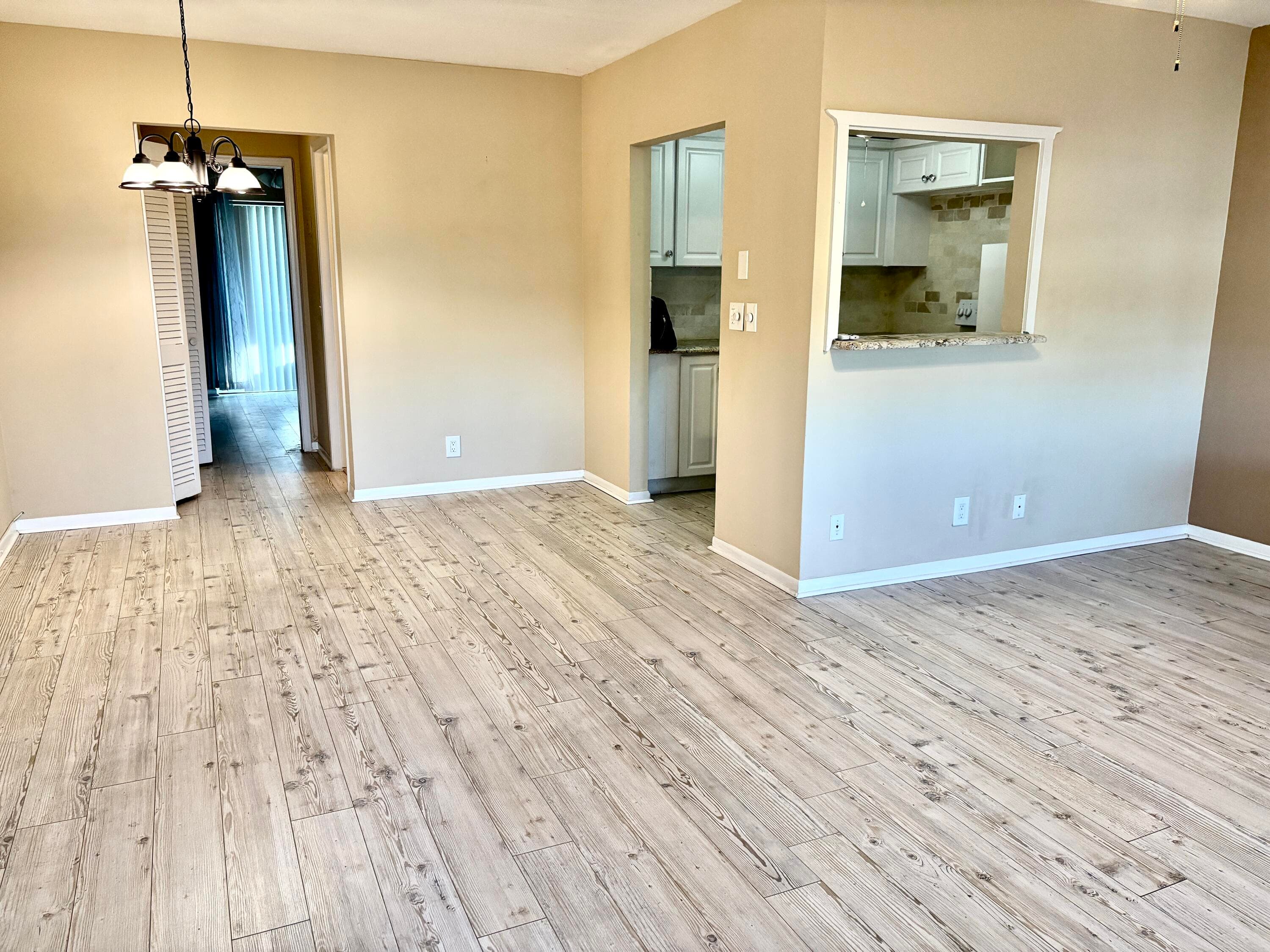 39 Waltham B, West Palm Beach, FL 33417 — photo 2 of 25