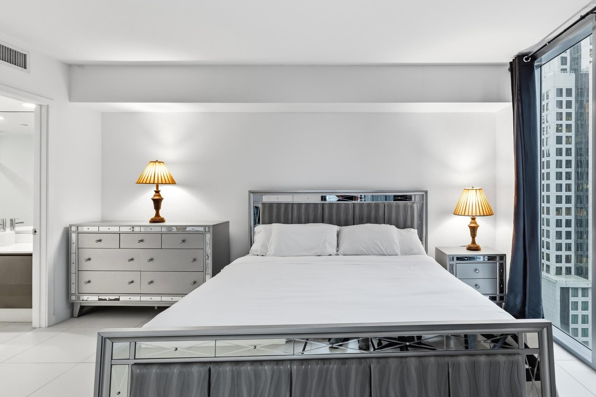31 SE 6th Street 2601, Miami, FL 33131 — photo 19 of 55