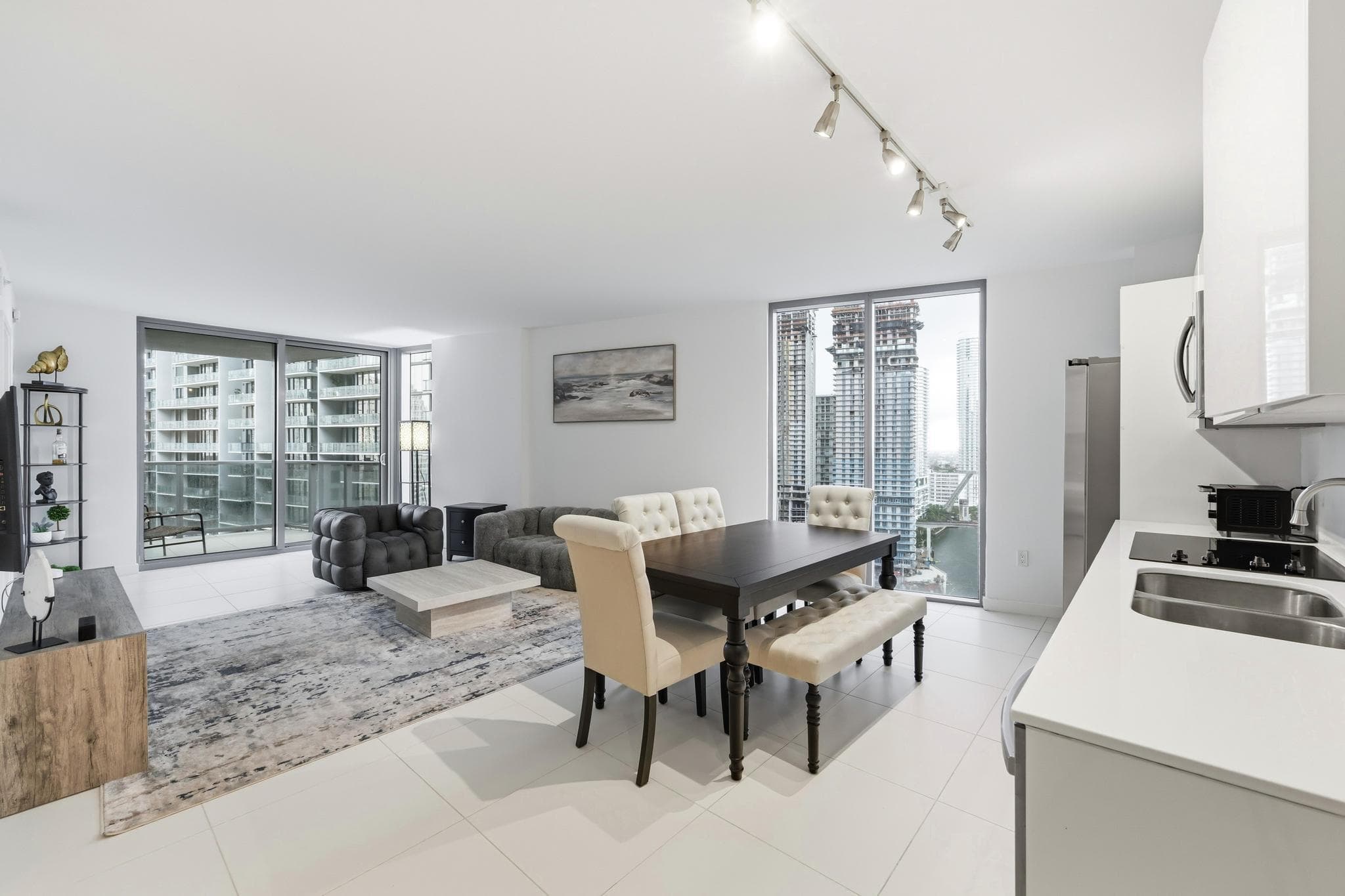 31 SE 6th Street 2601, Miami, FL 33131 — photo 9 of 55