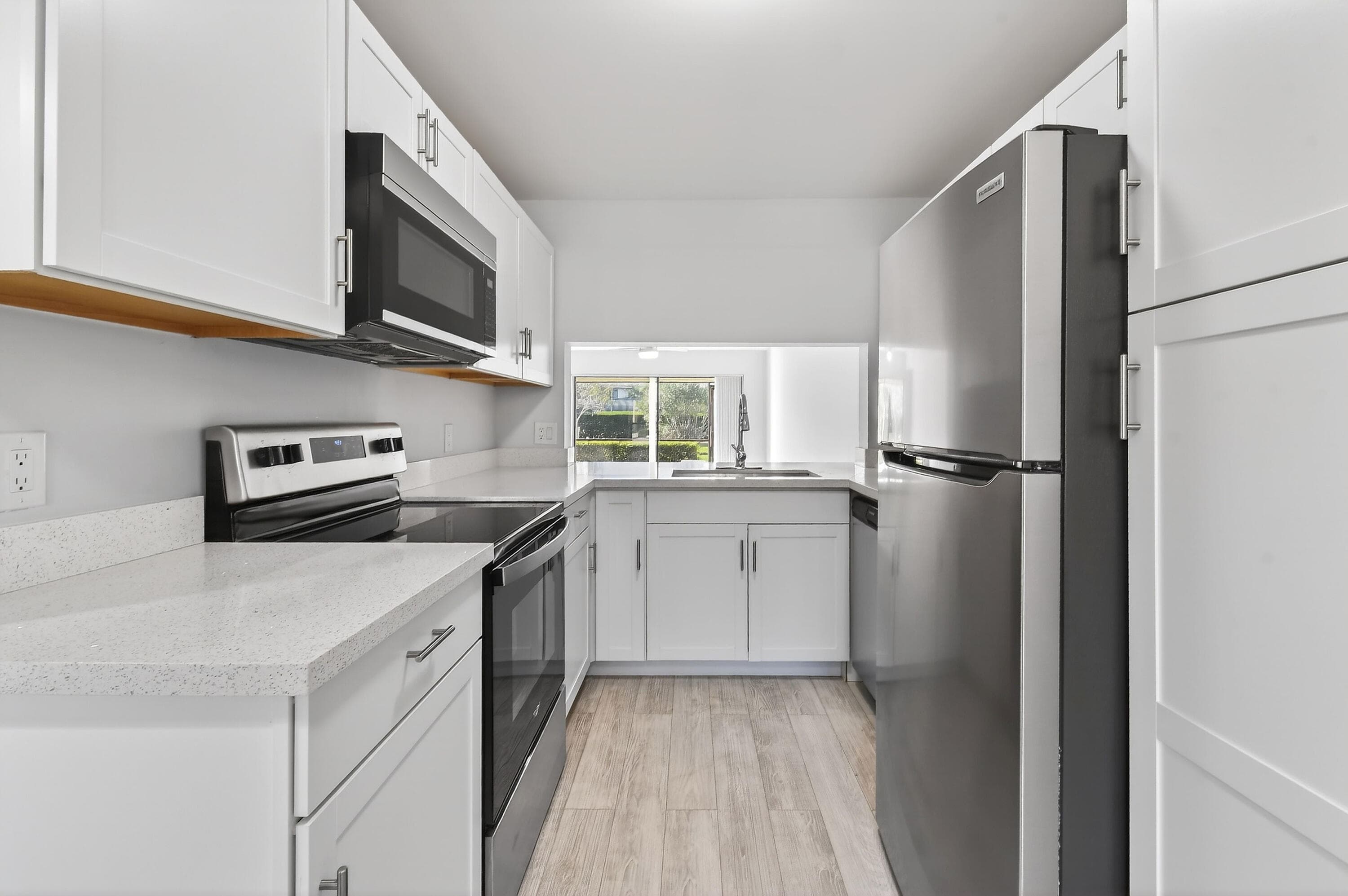 901 Pinecrest Circle C, Jupiter, FL 33458 — photo 5 of 17