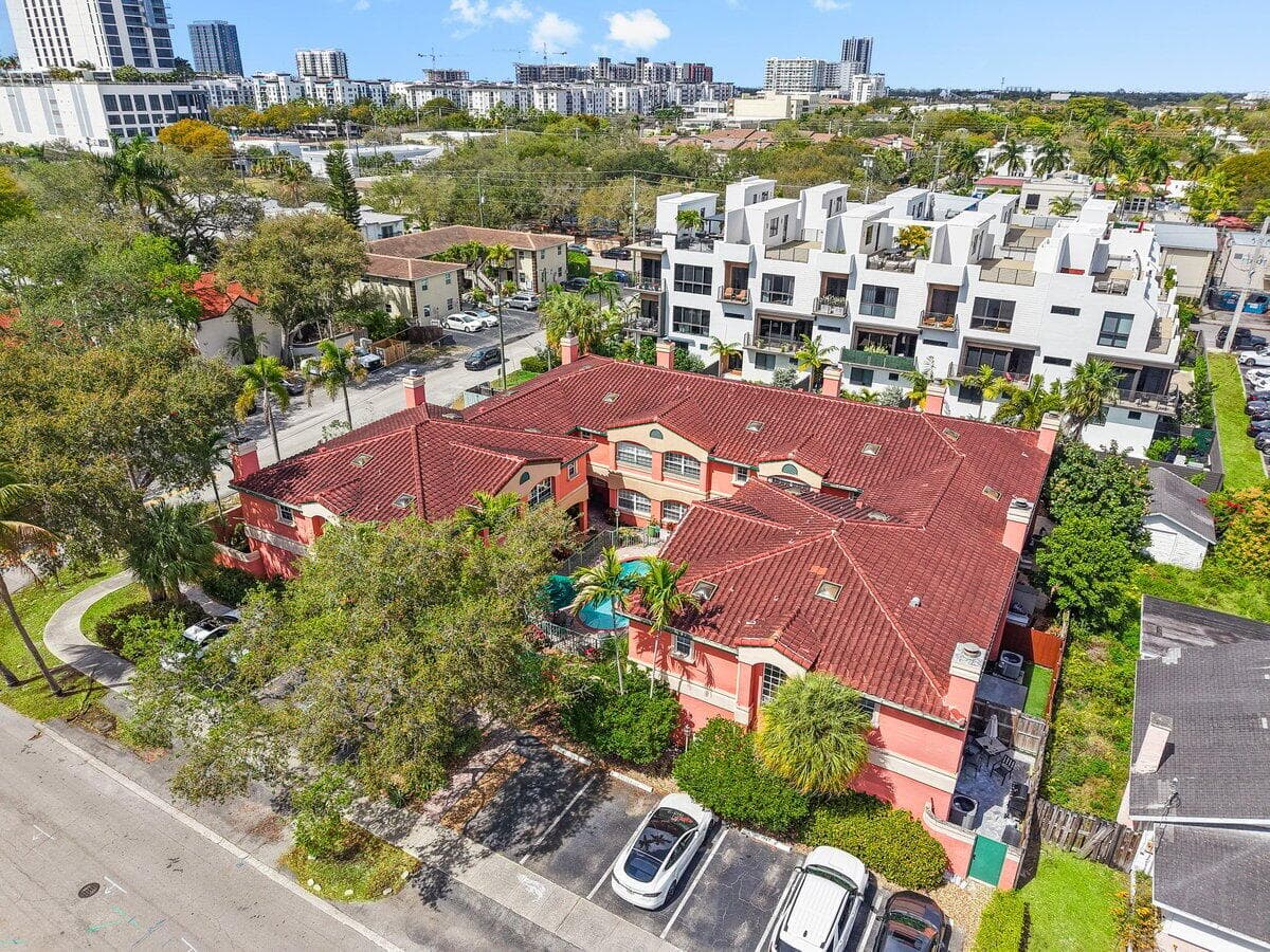 801 NE 1st Street 8, Fort Lauderdale, FL 33301 — photo 28 of 32