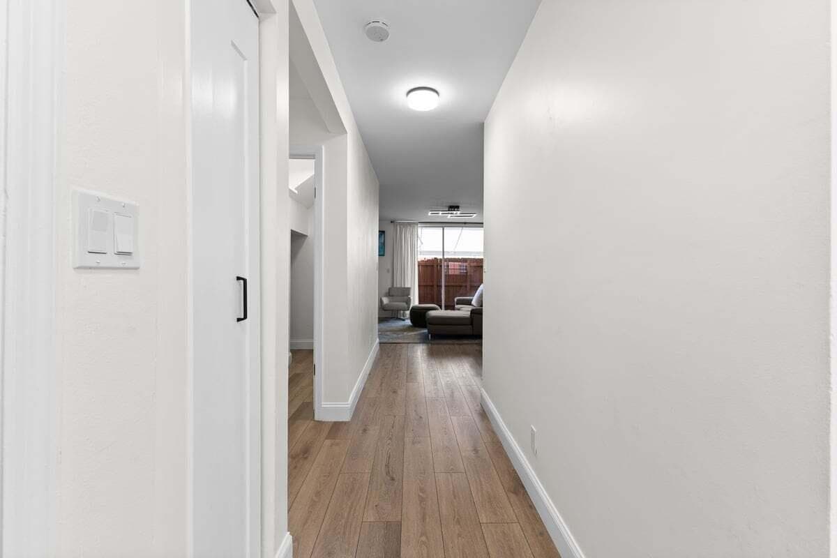 801 NE 1st Street 8, Fort Lauderdale, FL 33301 — photo 3 of 32