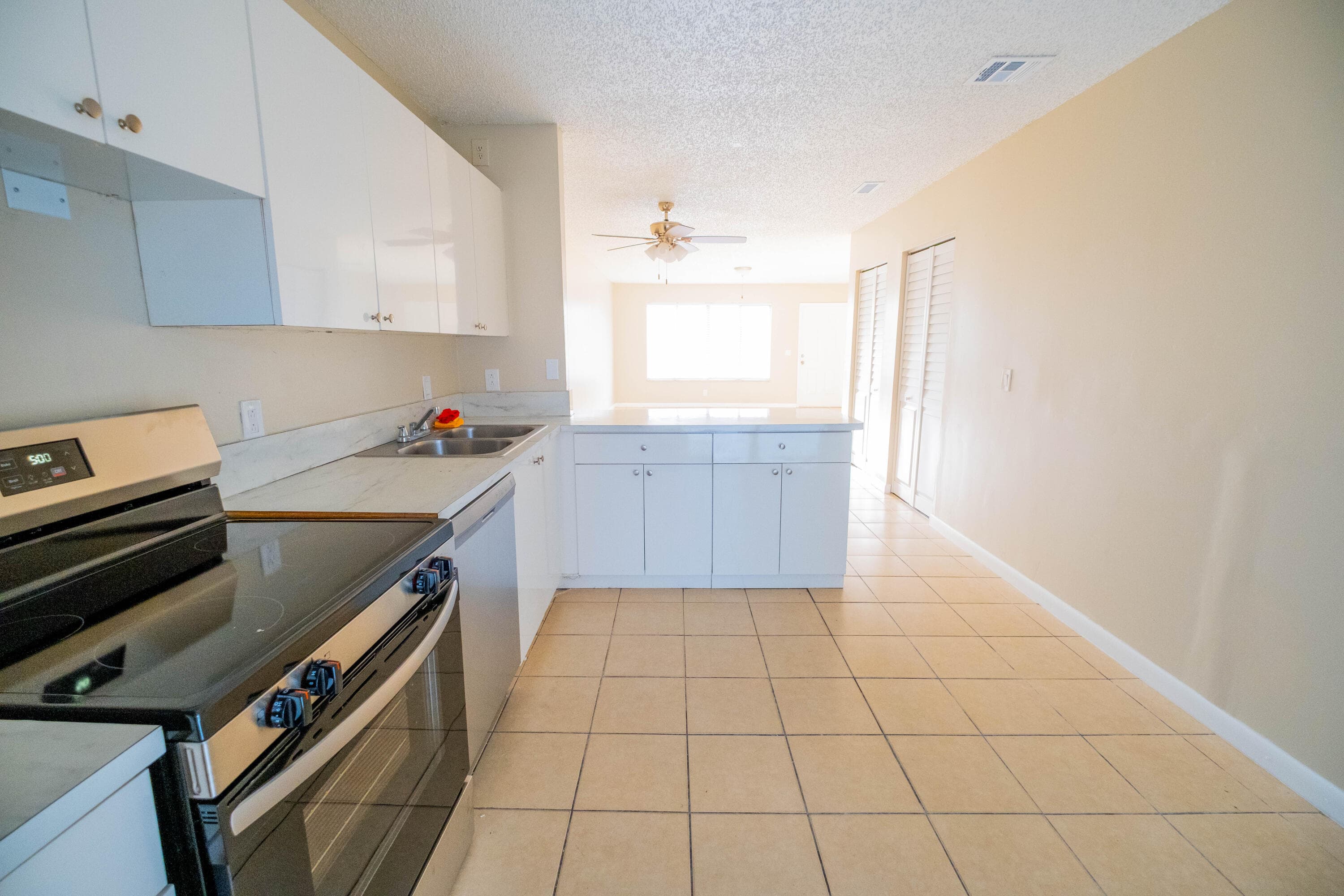4763 Orleans Court C, West Palm Beach, FL 33415 — photo 4 of 31