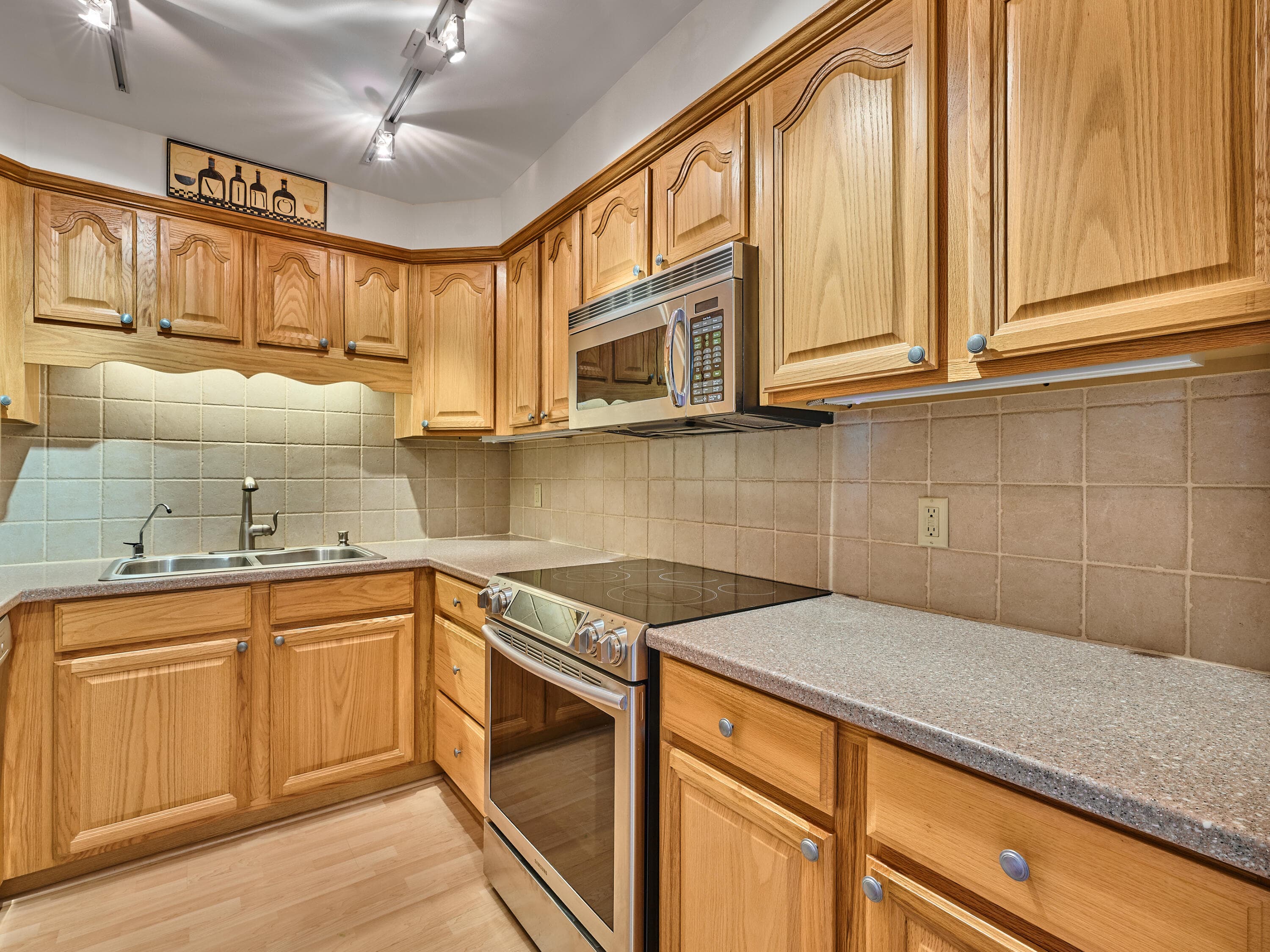 336 Golfview Road 605, North Palm Beach, FL 33408 — photo 5 of 27