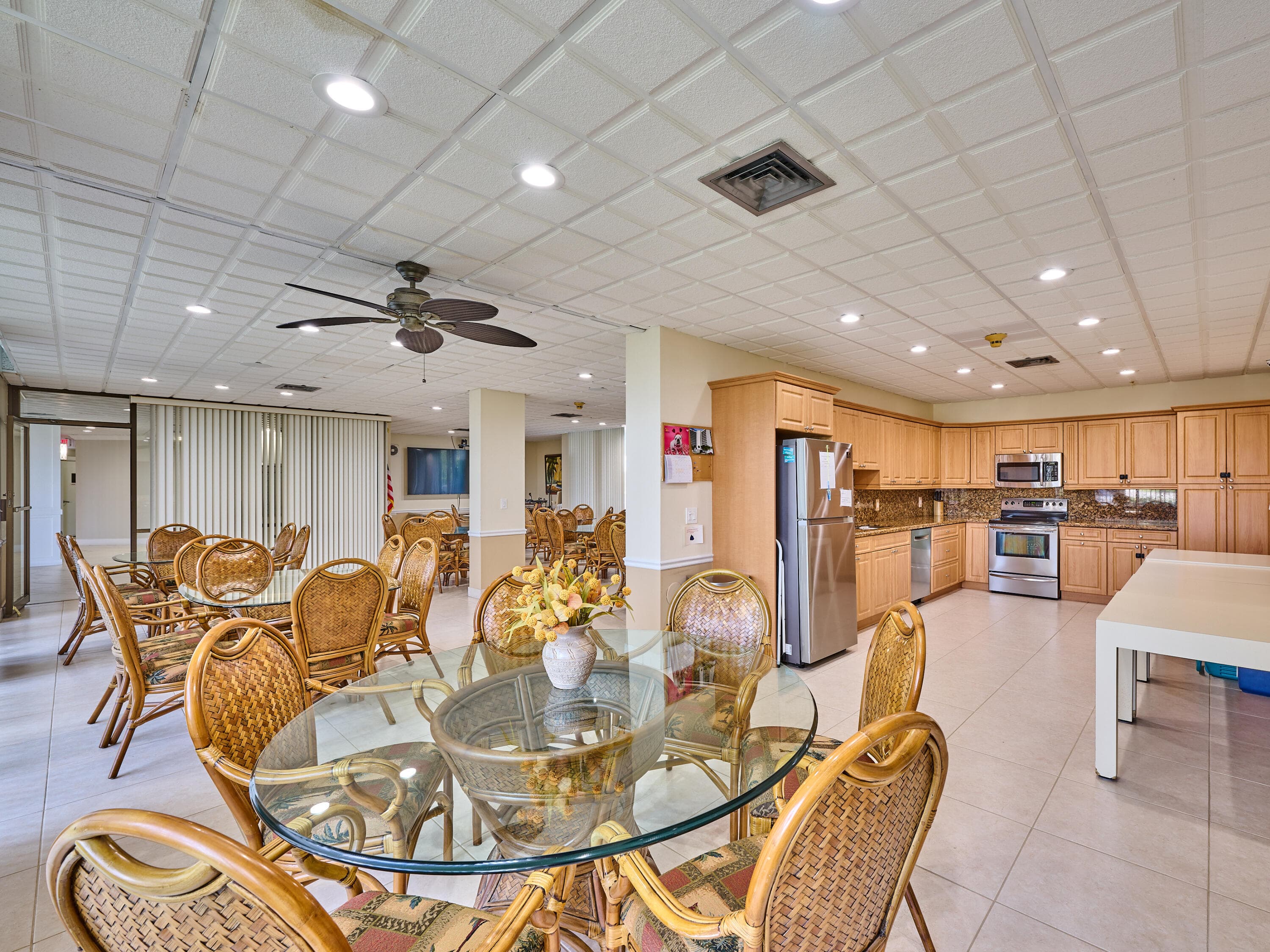 336 Golfview Road 605, North Palm Beach, FL 33408 — photo 21 of 27