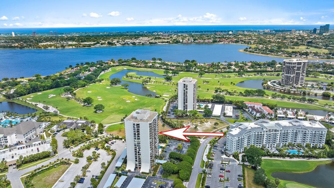 2400 Presidential Way 1005, West Palm Beach, FL 33401 — photo 5 of 38