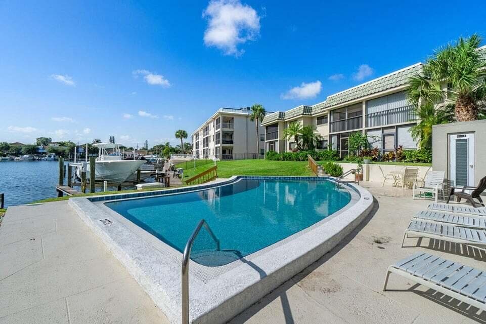 714 Northlake Court 208, North Palm Beach, FL 33408 — photo 3 of 18
