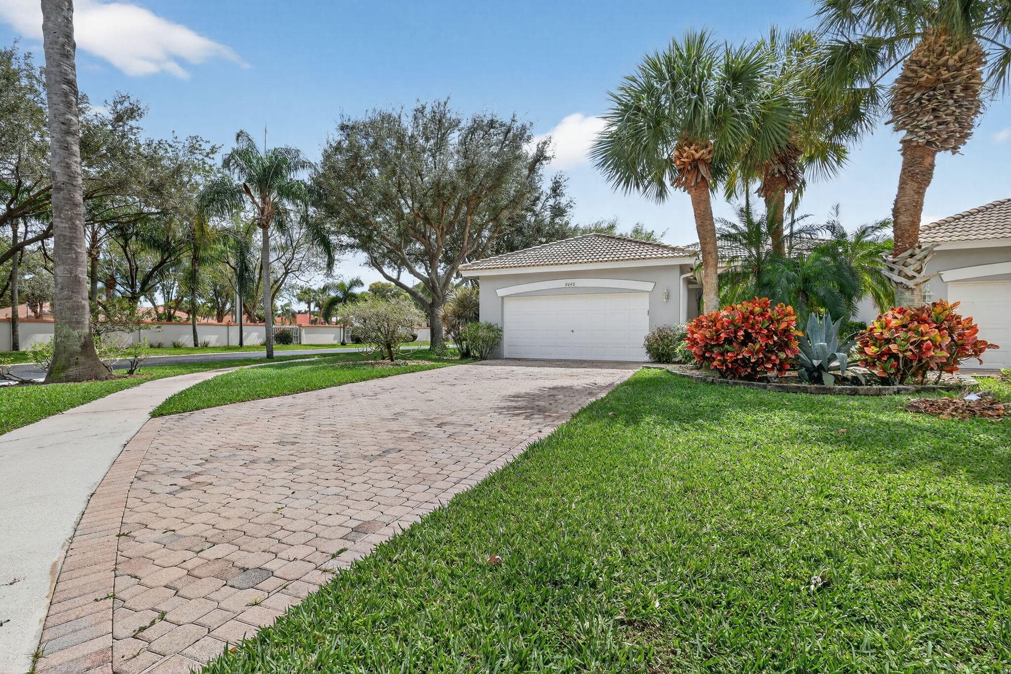 9848 Crescent View Drive S, Boynton Beach, FL 33437 — photo 3 of 65