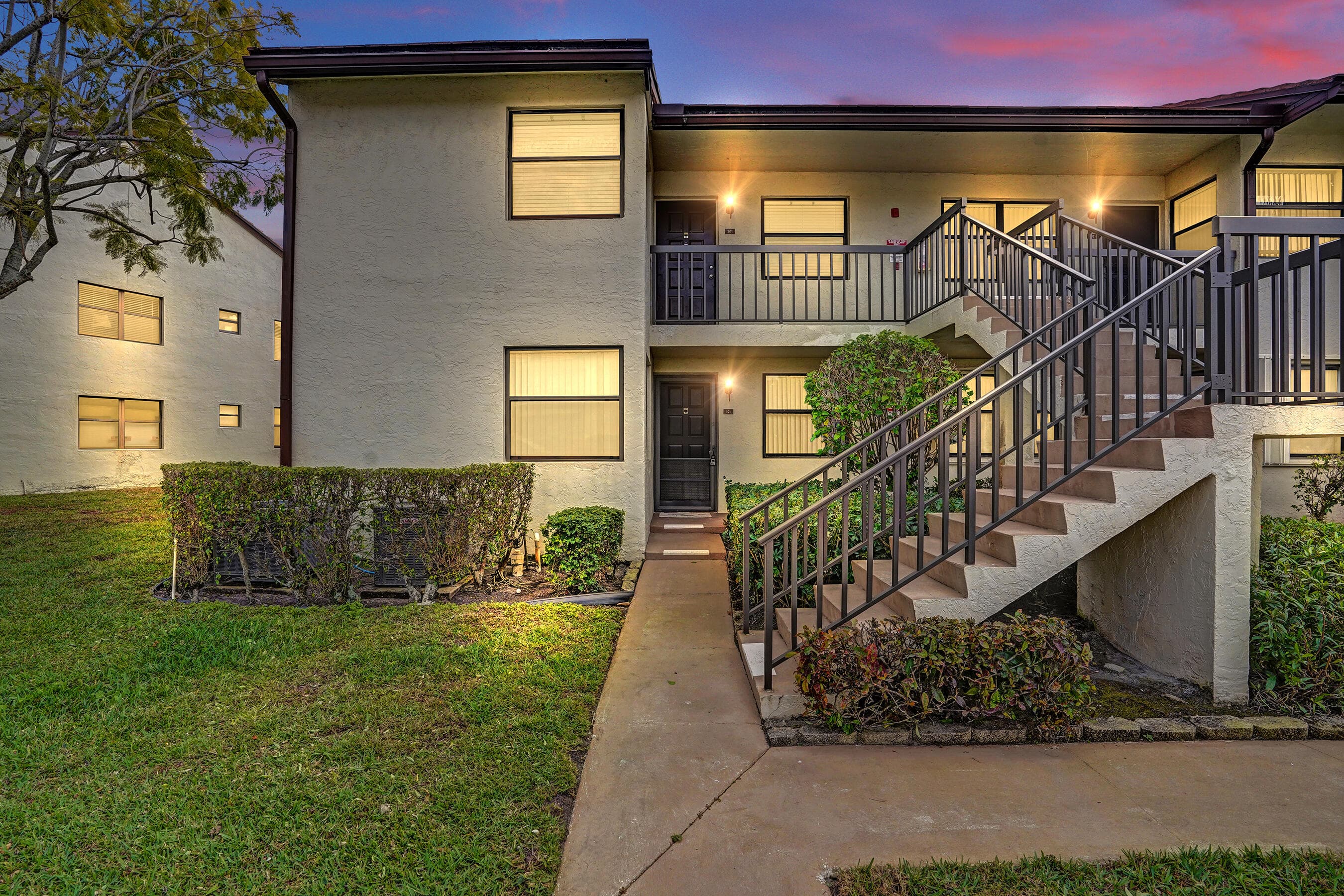 7674 Tahiti Lane 101, Lake Worth, FL 33467 — photo 1 of 58