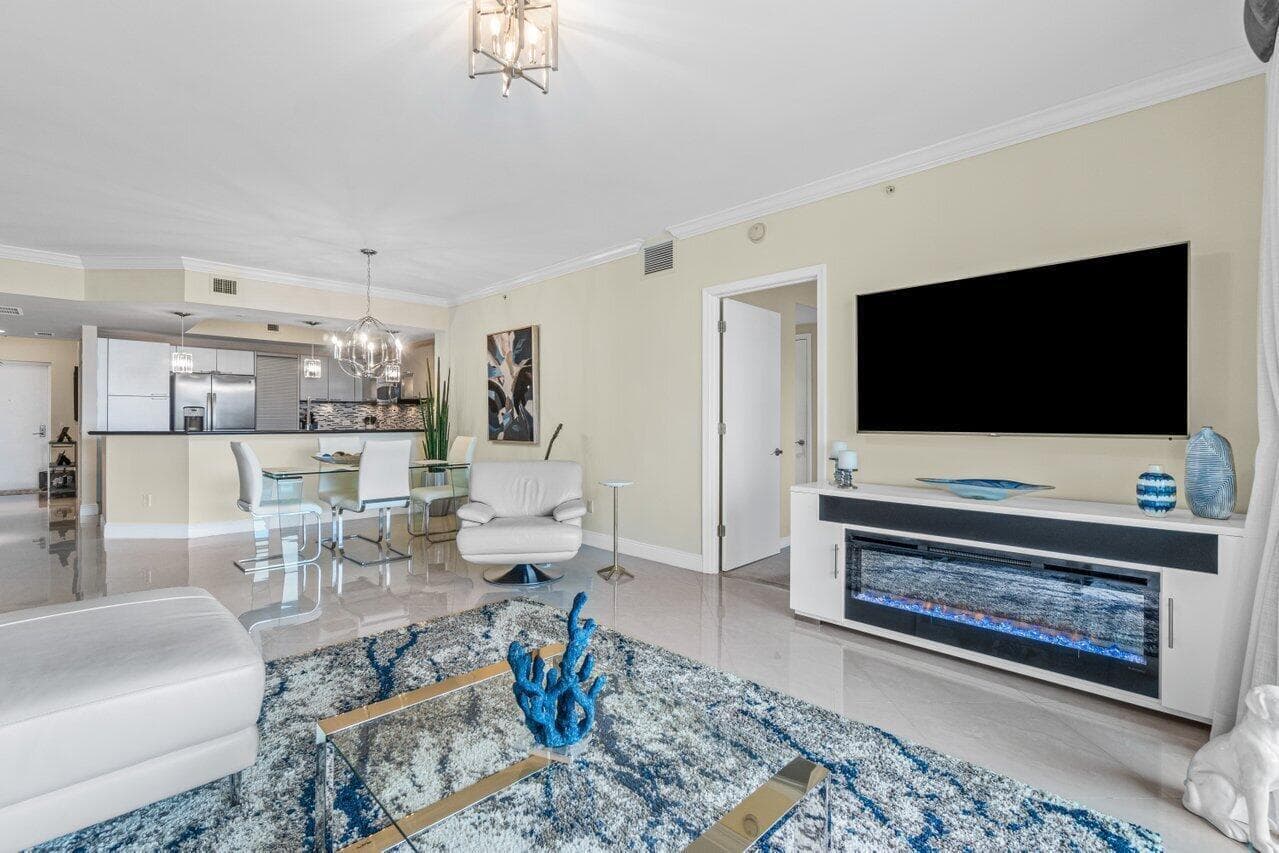 2650 Lake Shore Drive 302, Riviera Beach, FL 33404 — photo 7 of 47