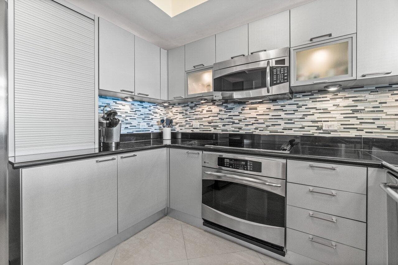 2650 Lake Shore Drive 302, Riviera Beach, FL 33404 — photo 9 of 47