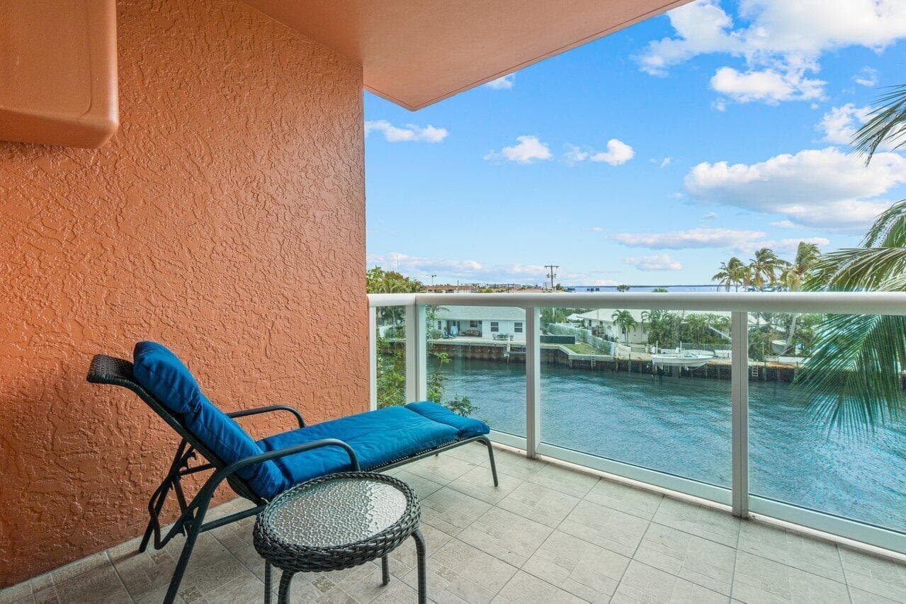 2650 Lake Shore Drive 302, Riviera Beach, FL 33404 — photo 25 of 47