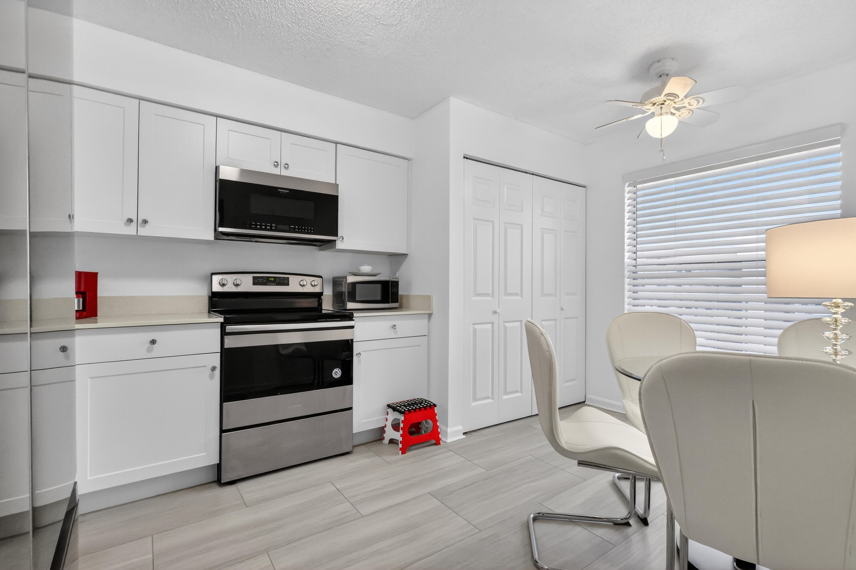 14575 Bonaire Boulevard 605, Delray Beach, FL 33446 — photo 7 of 39