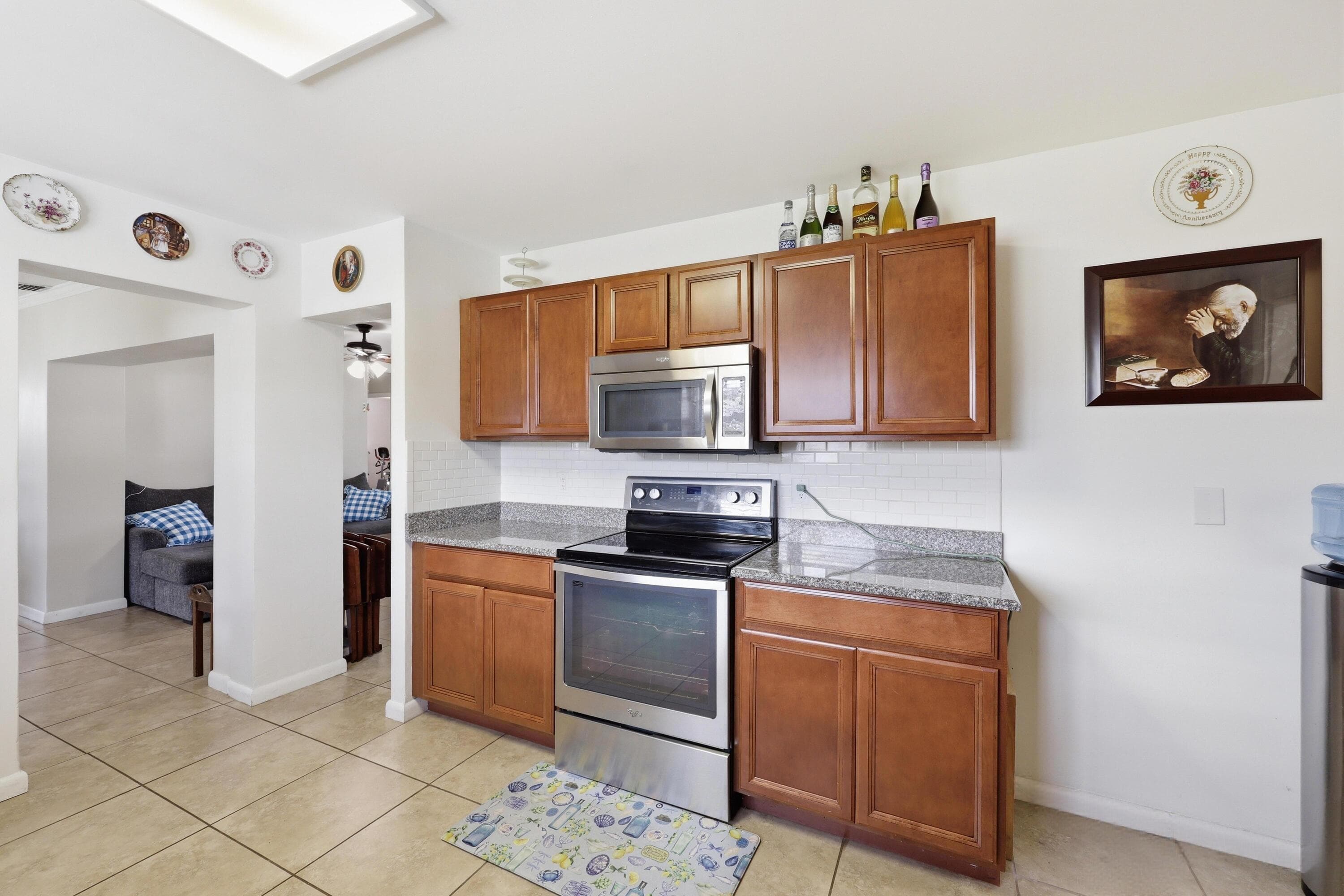 305 Circle E, Jupiter, FL 33458 — photo 11 of 36