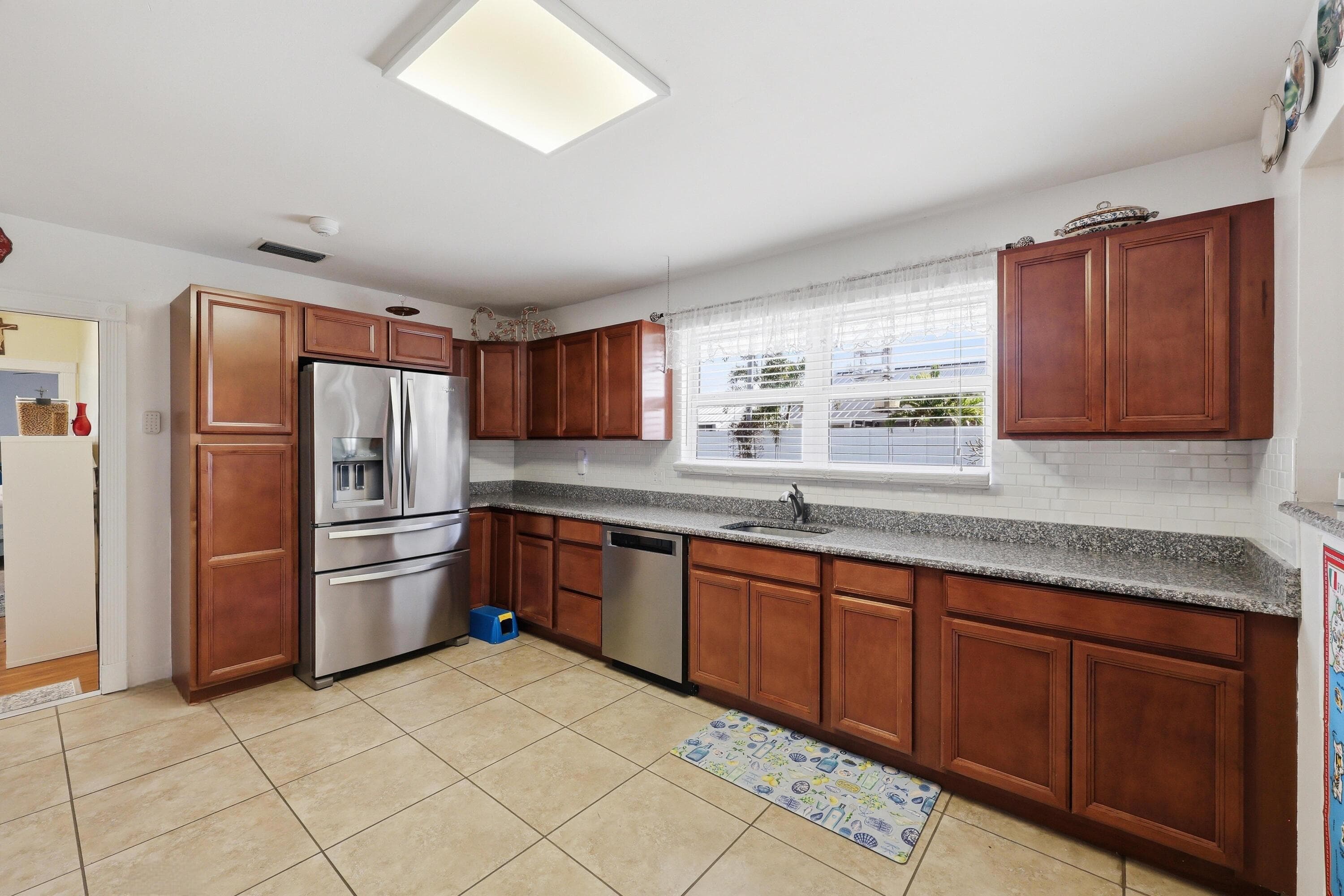 305 Circle E, Jupiter, FL 33458 — photo 10 of 36