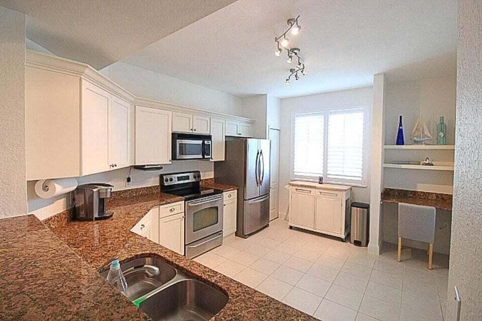11018 Legacy Drive 104, Palm Beach Gardens, FL 33410 — photo 5 of 27