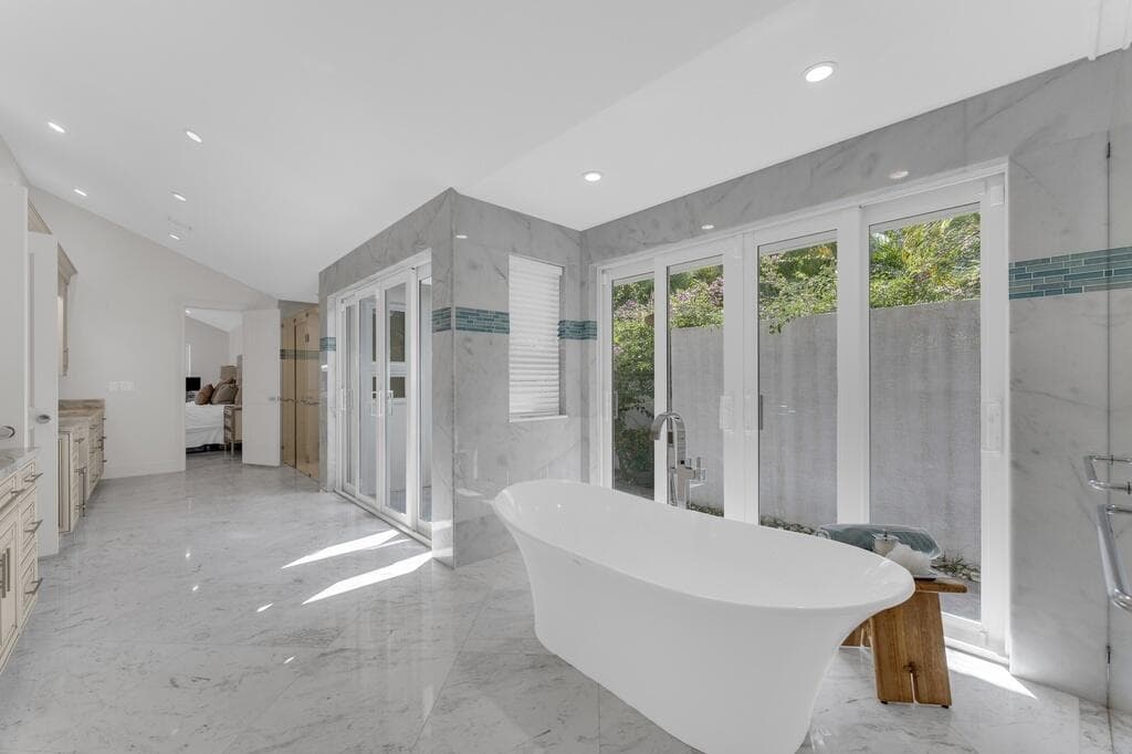 355 Oakview Drive, Delray Beach, FL 33445 — photo 38 of 71