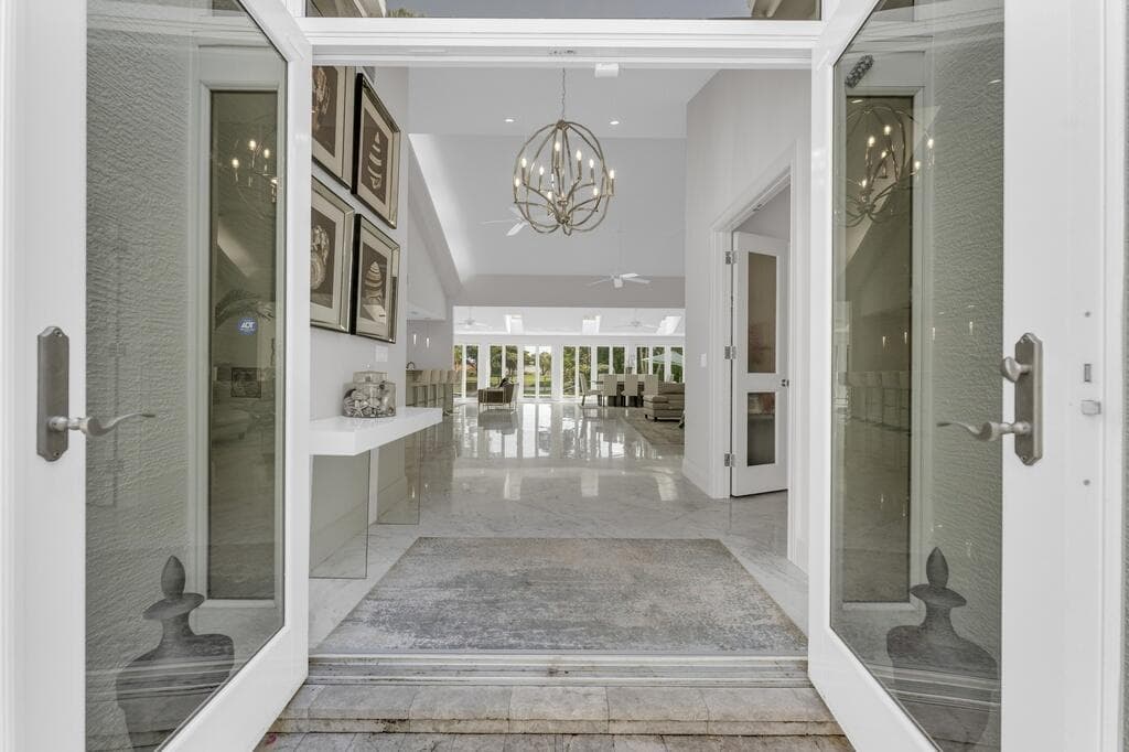 355 Oakview Drive, Delray Beach, FL 33445 — photo 10 of 71