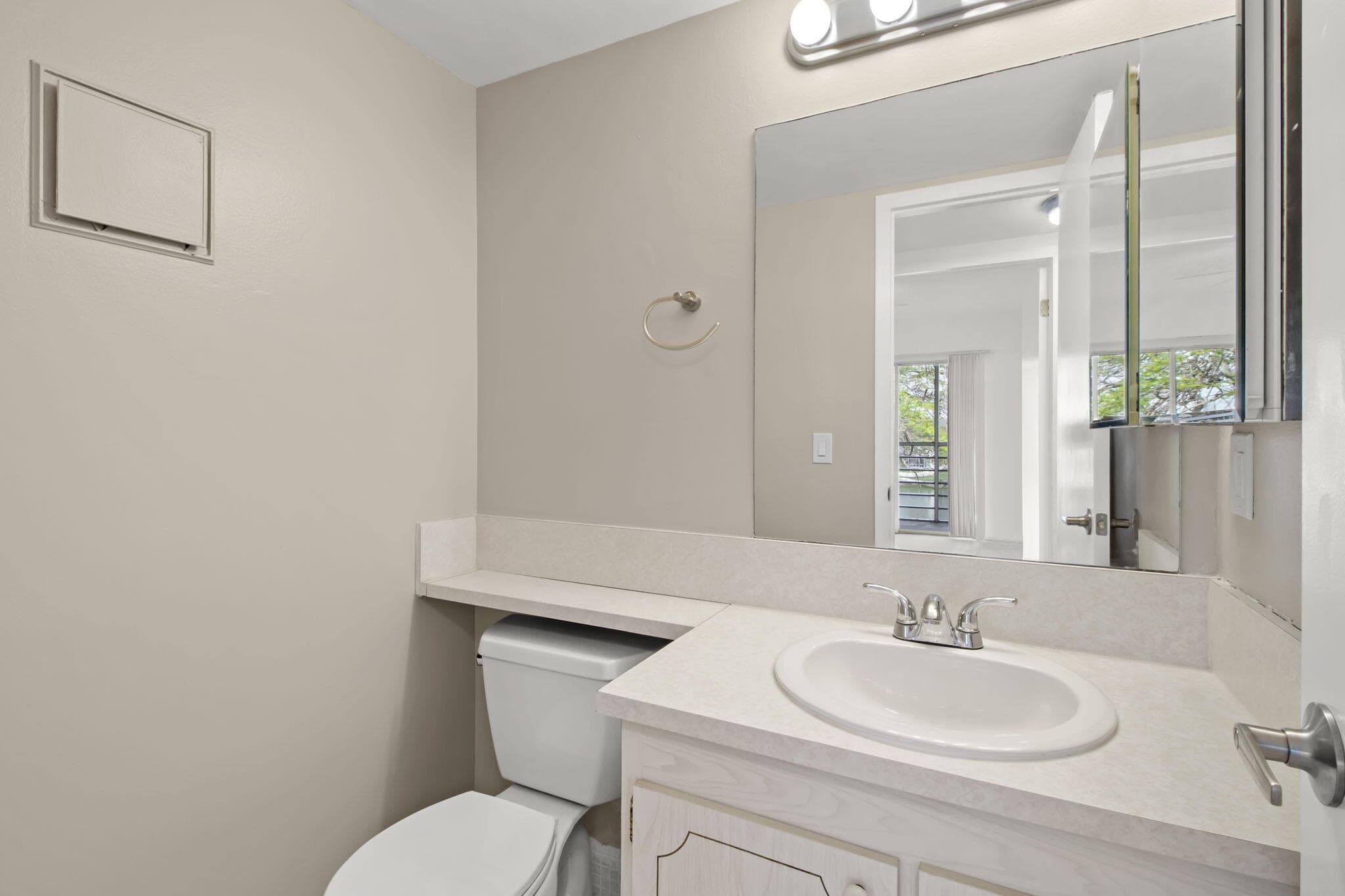 124 Preston C, Boca Raton, FL 33434 — photo 4 of 41