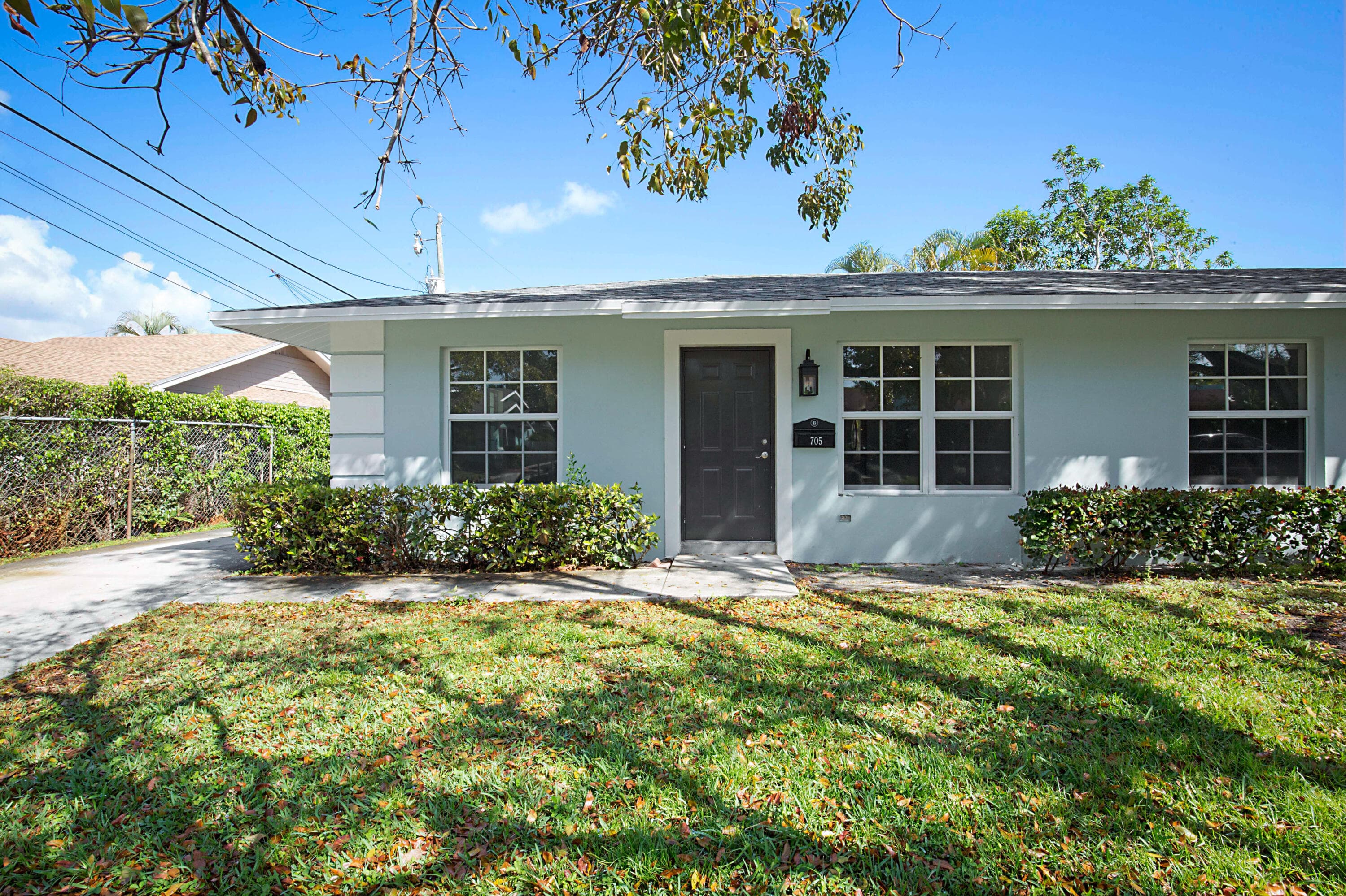 705 New York Street, West Palm Beach, FL 33401 — photo 1 of 22