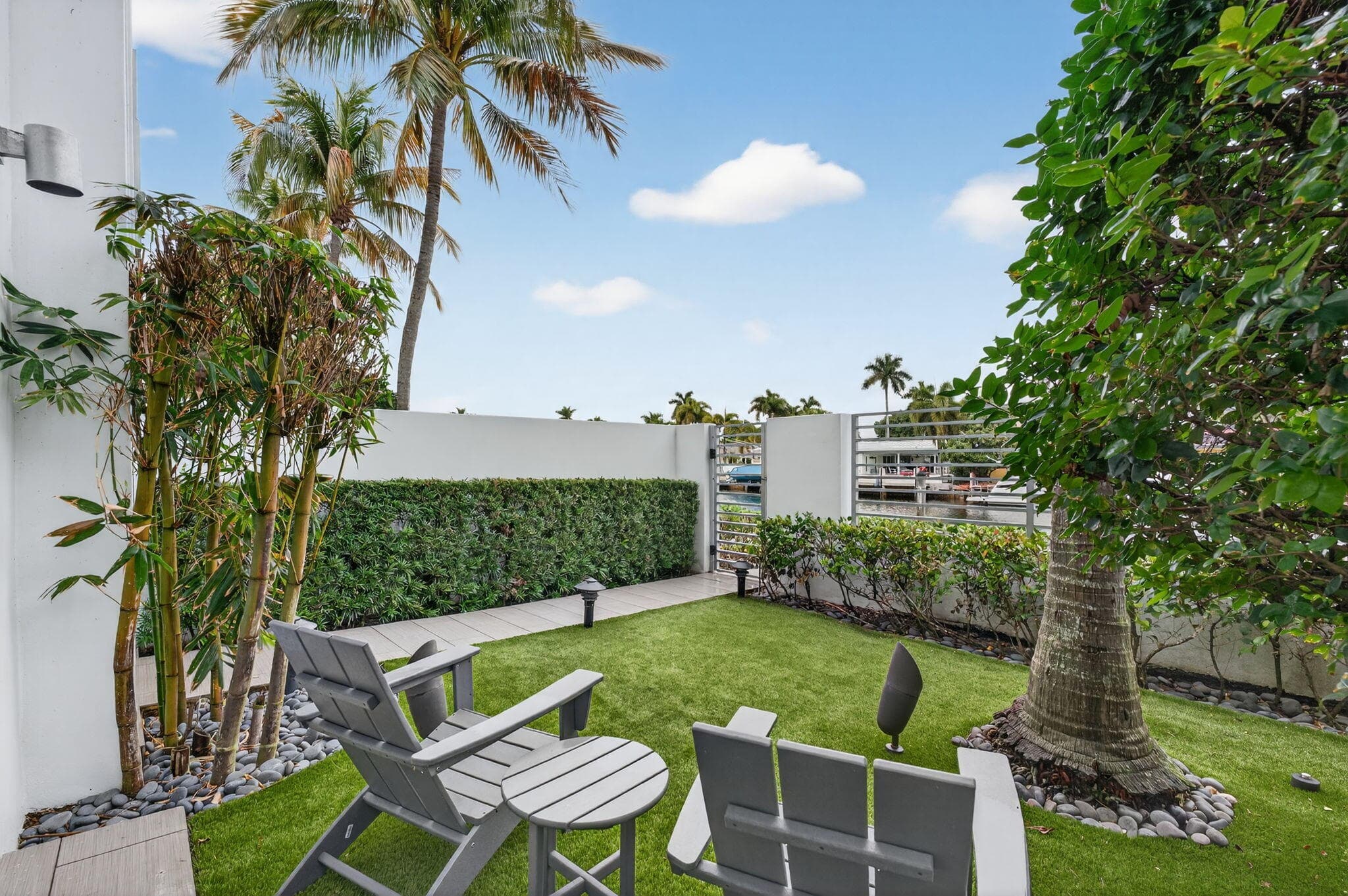 2743 NE 1st Street, Pompano Beach, FL 33062 — photo 9 of 27