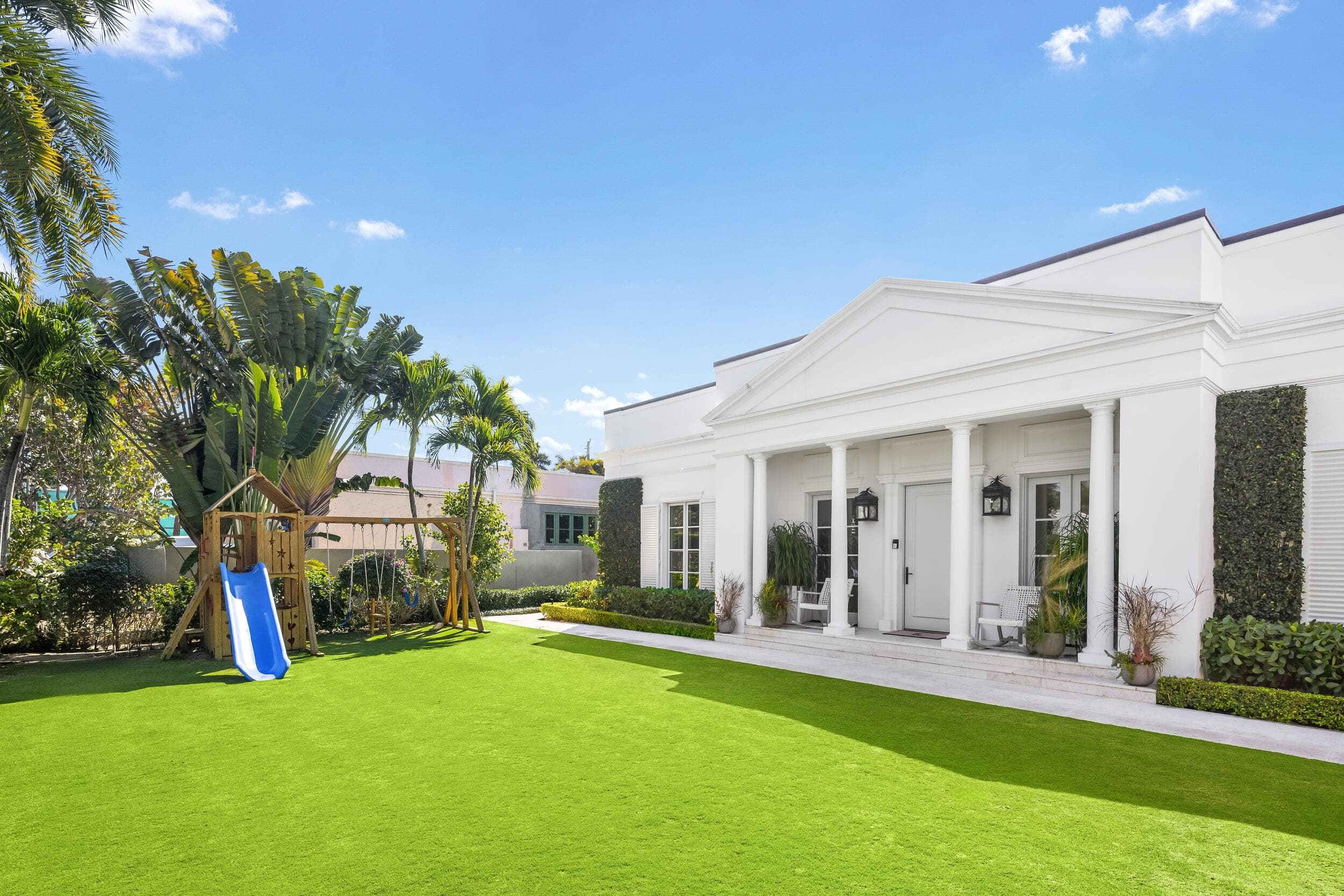208 Sandpiper Drive, Palm Beach, FL 33480 — photo 4 of 59