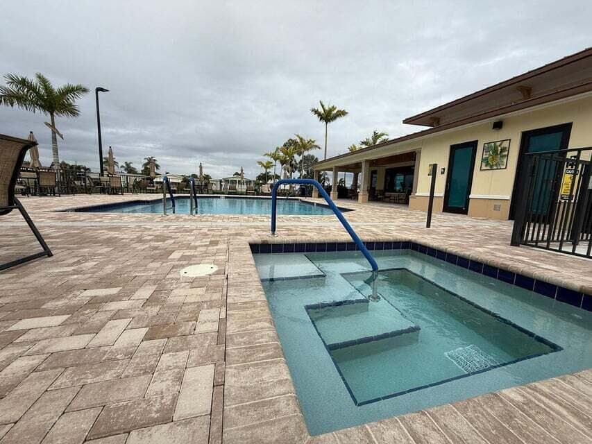 6085 Seashore Drive, Atlantis, FL 33462 — photo 3 of 20