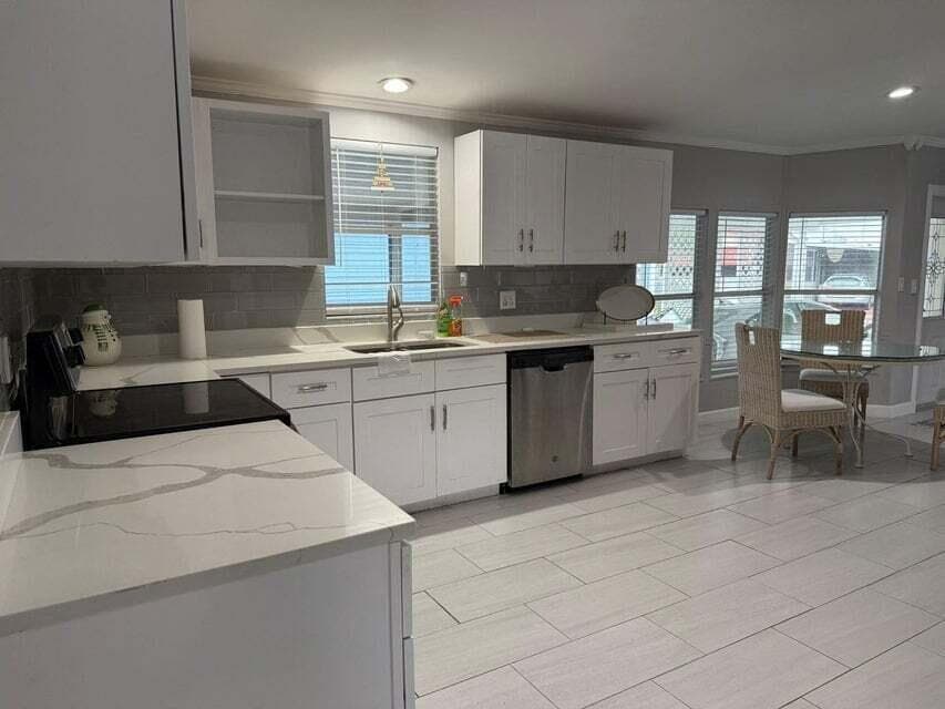 6085 Seashore Drive, Atlantis, FL 33462 — photo 7 of 20