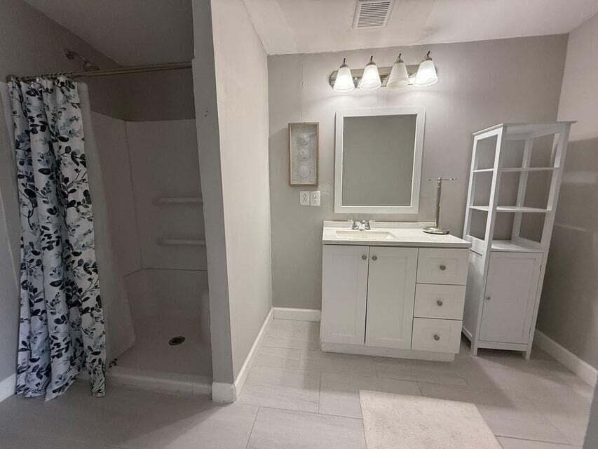 6085 Seashore Drive, Atlantis, FL 33462 — photo 11 of 20