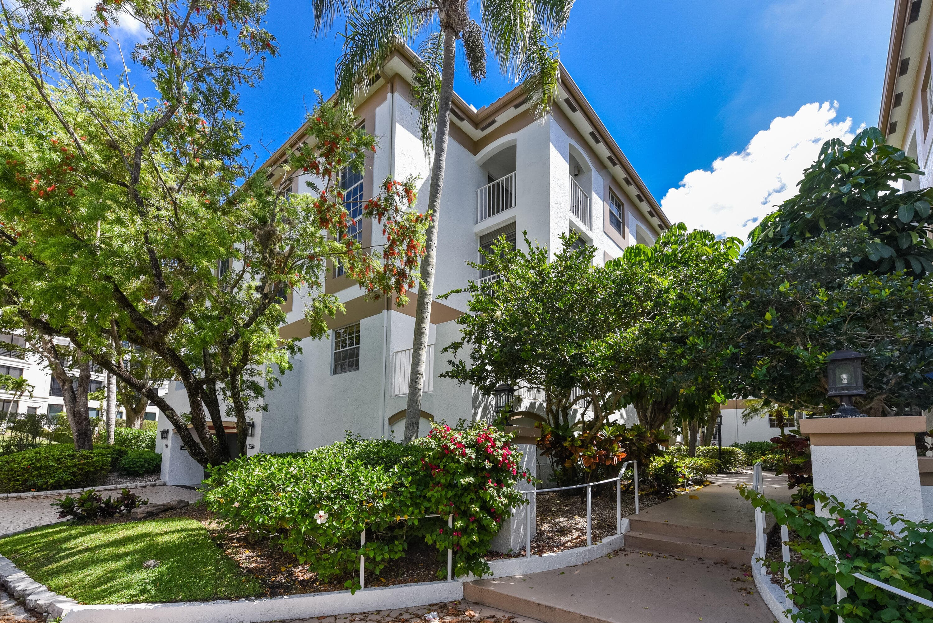 7369 Orangewood Lane 301, Boca Raton, FL 33433 — photo 1 of 53