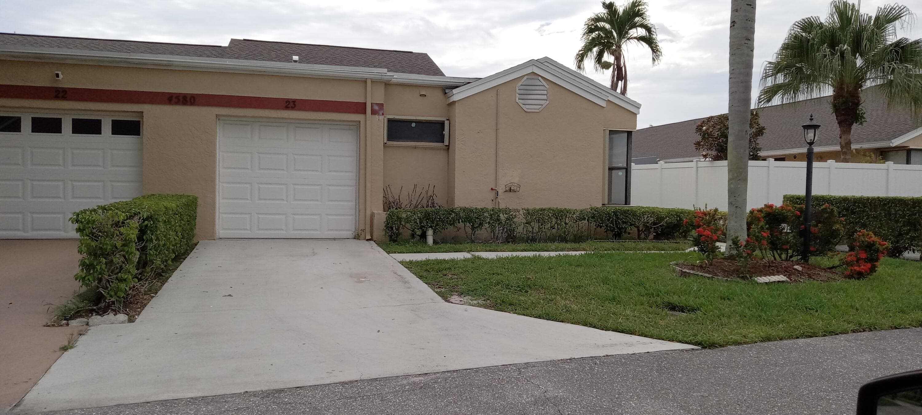 4580 Discovery Lane 23, West Palm Beach, FL 33417 — photo 1 of 10
