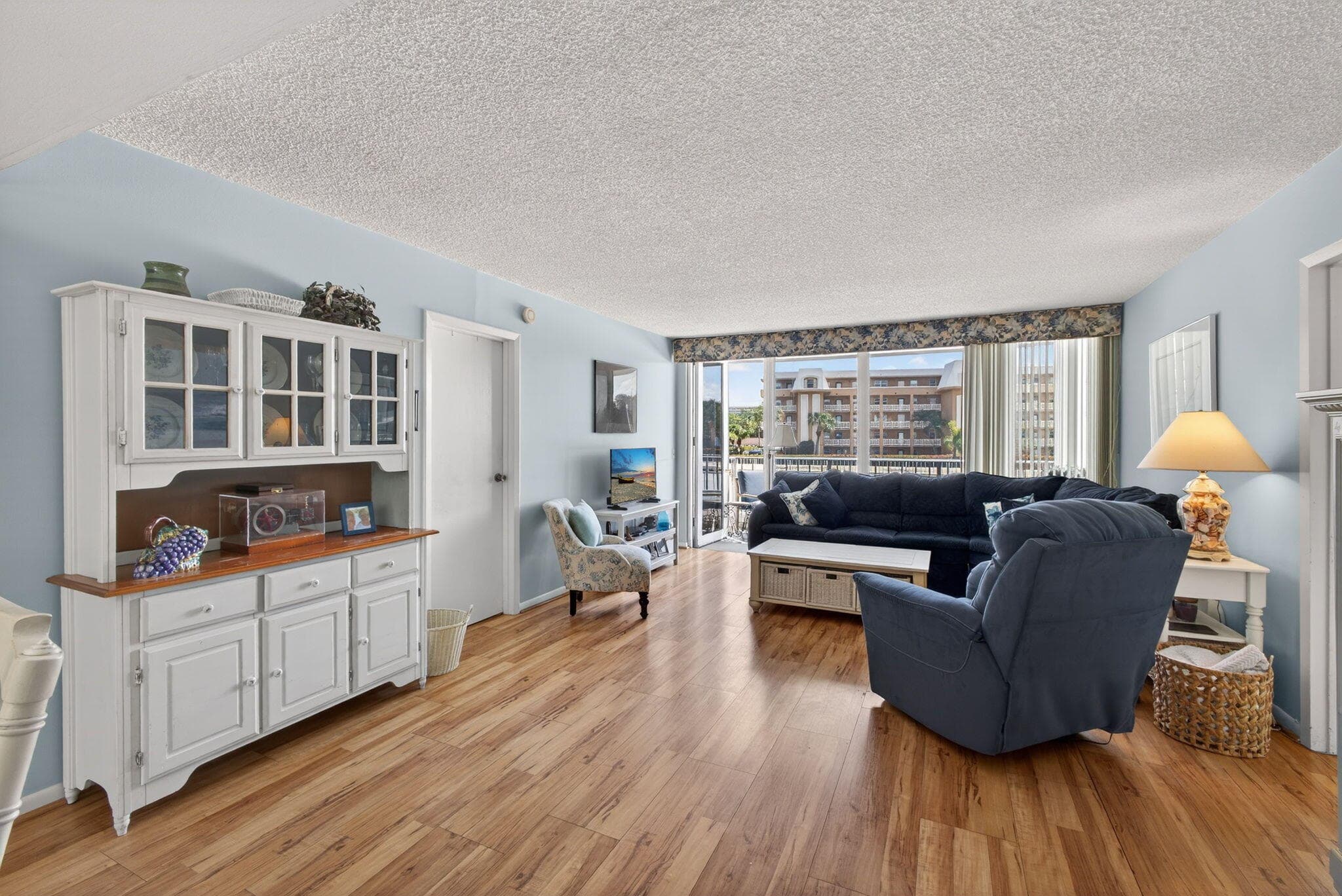 336 Golfview Road 207, North Palm Beach, FL 33408 — photo 3 of 52