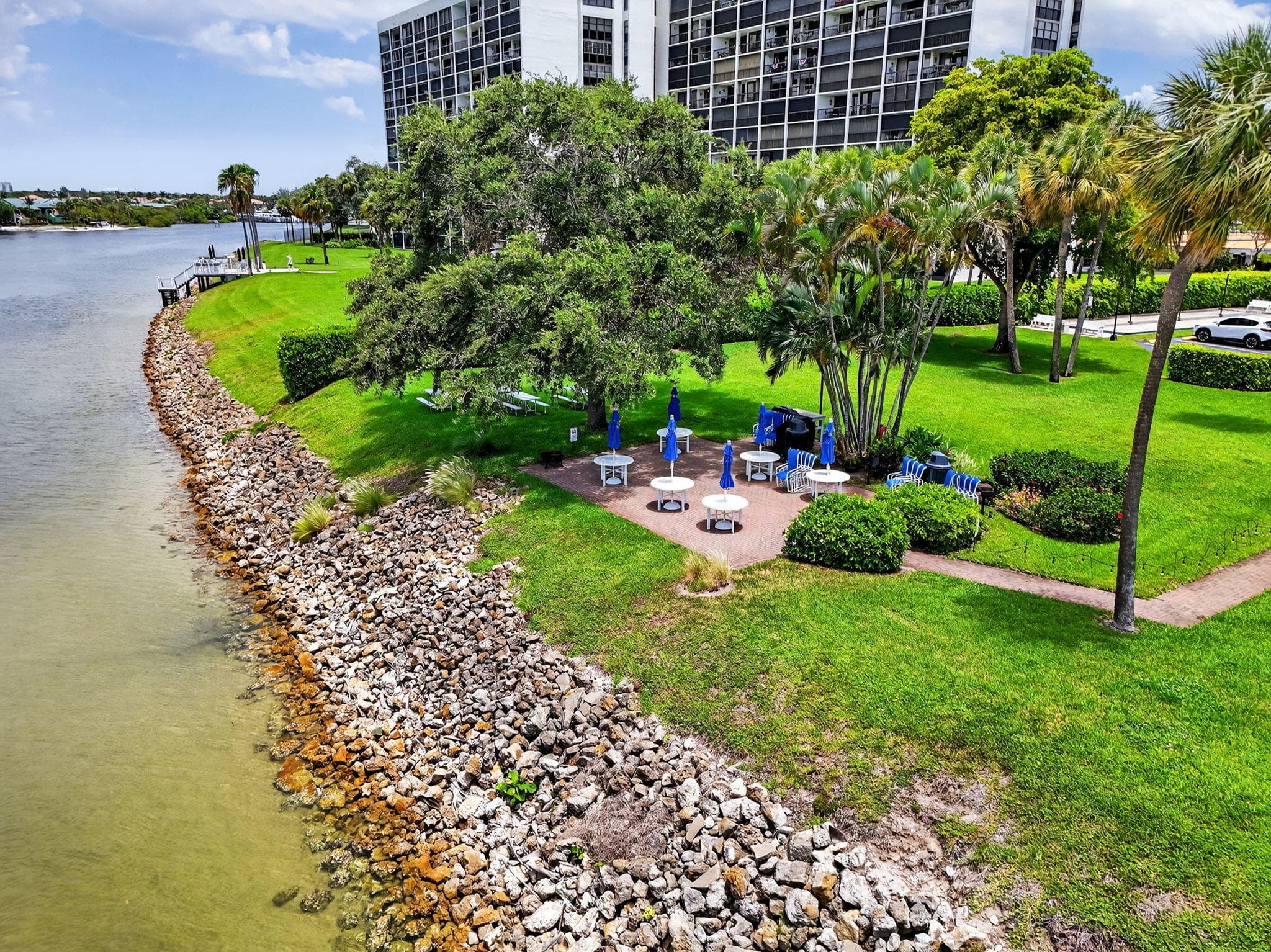336 Golfview Road 207, North Palm Beach, FL 33408 — photo 15 of 52
