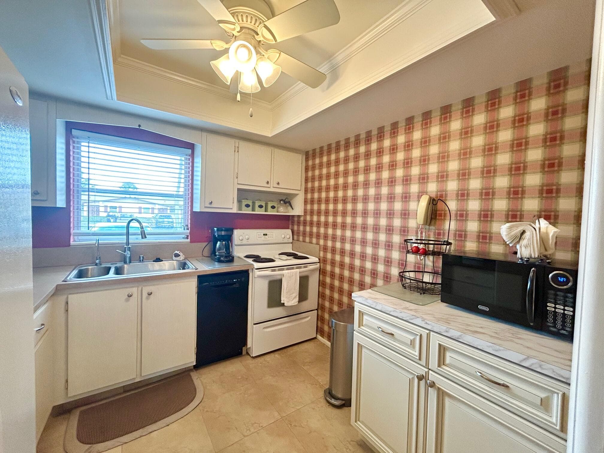 2990 Crosley Drive E G, West Palm Beach, FL 33415 — photo 4 of 48